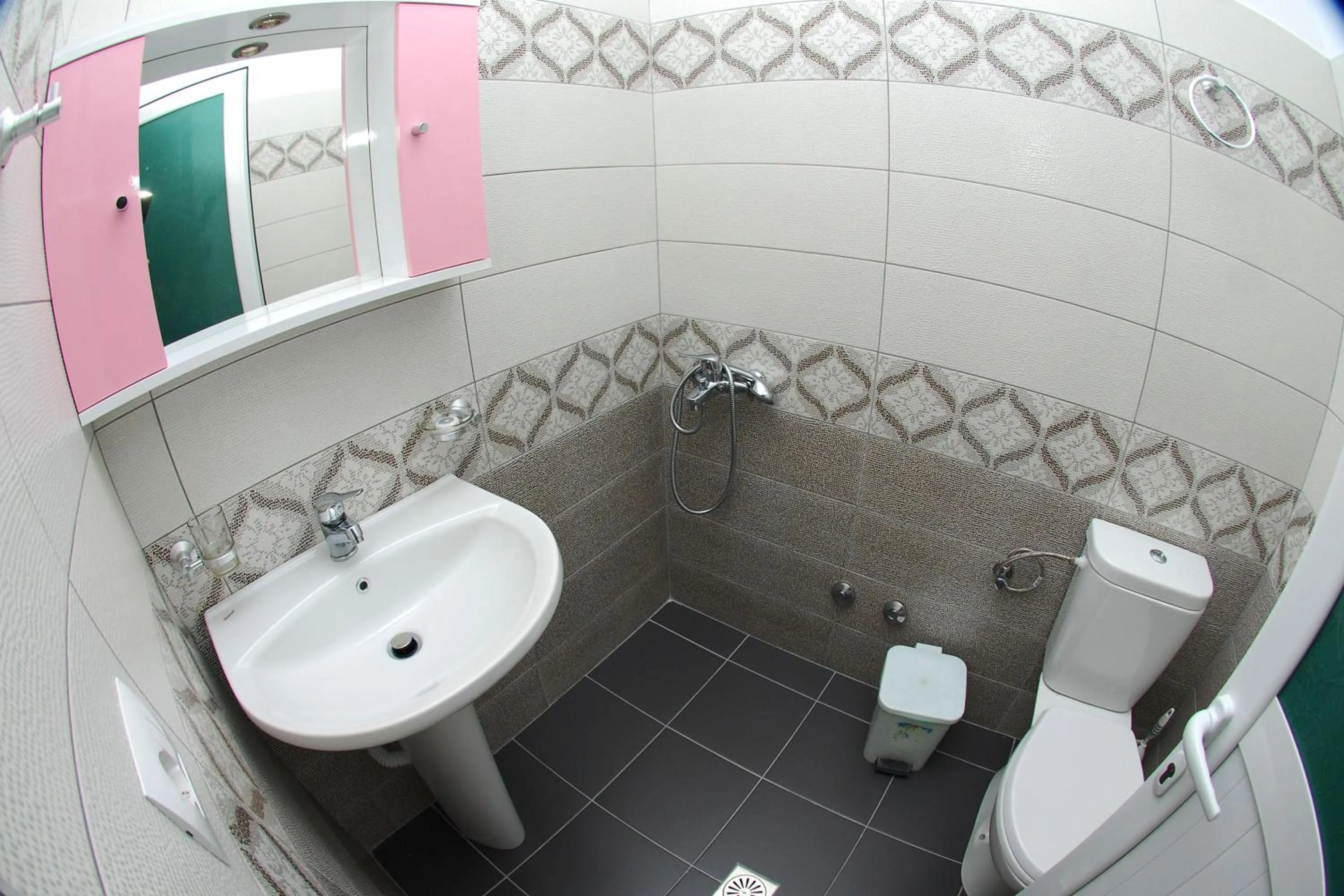 Bathroom in Vila Renato Ksamil
