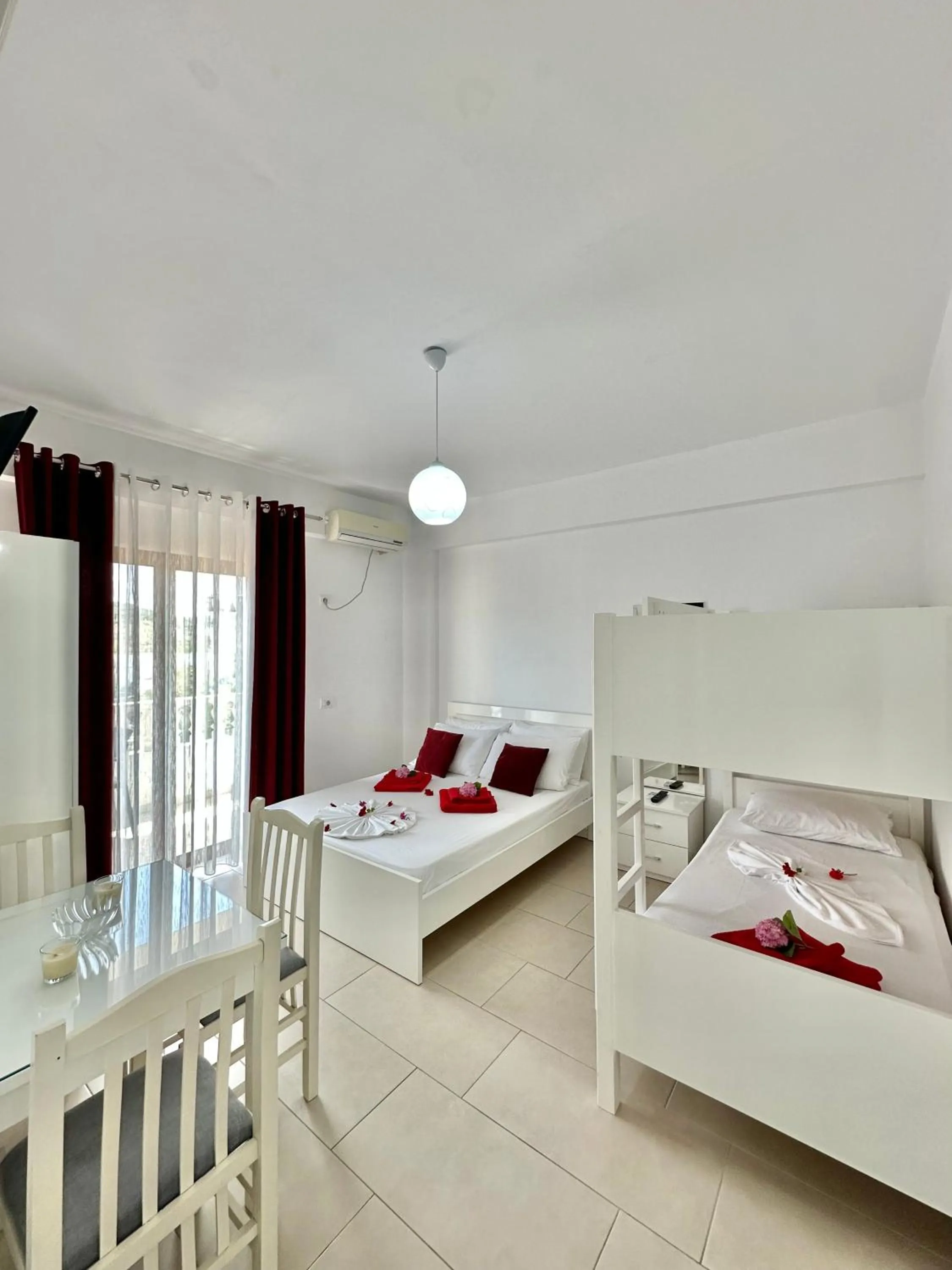 Bed in Vila Renato Ksamil