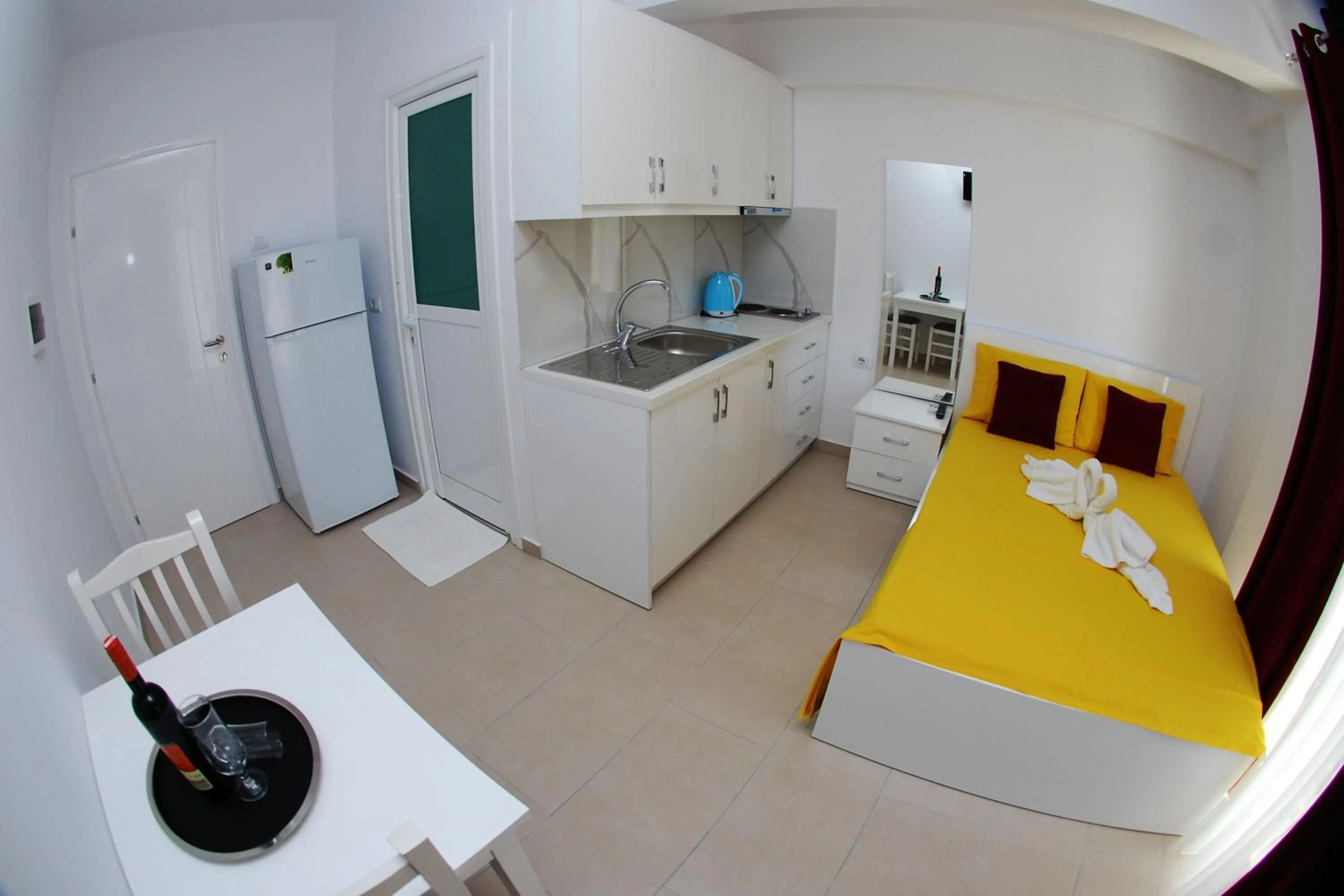Kitchen or kitchenette, Bed in Vila Renato Ksamil