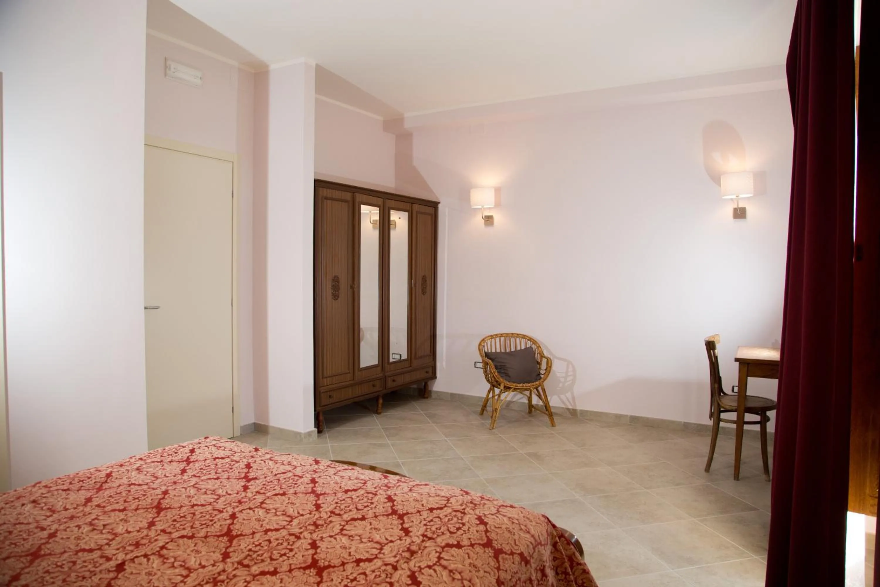 Bedroom, Bed in Il Moro Bianco