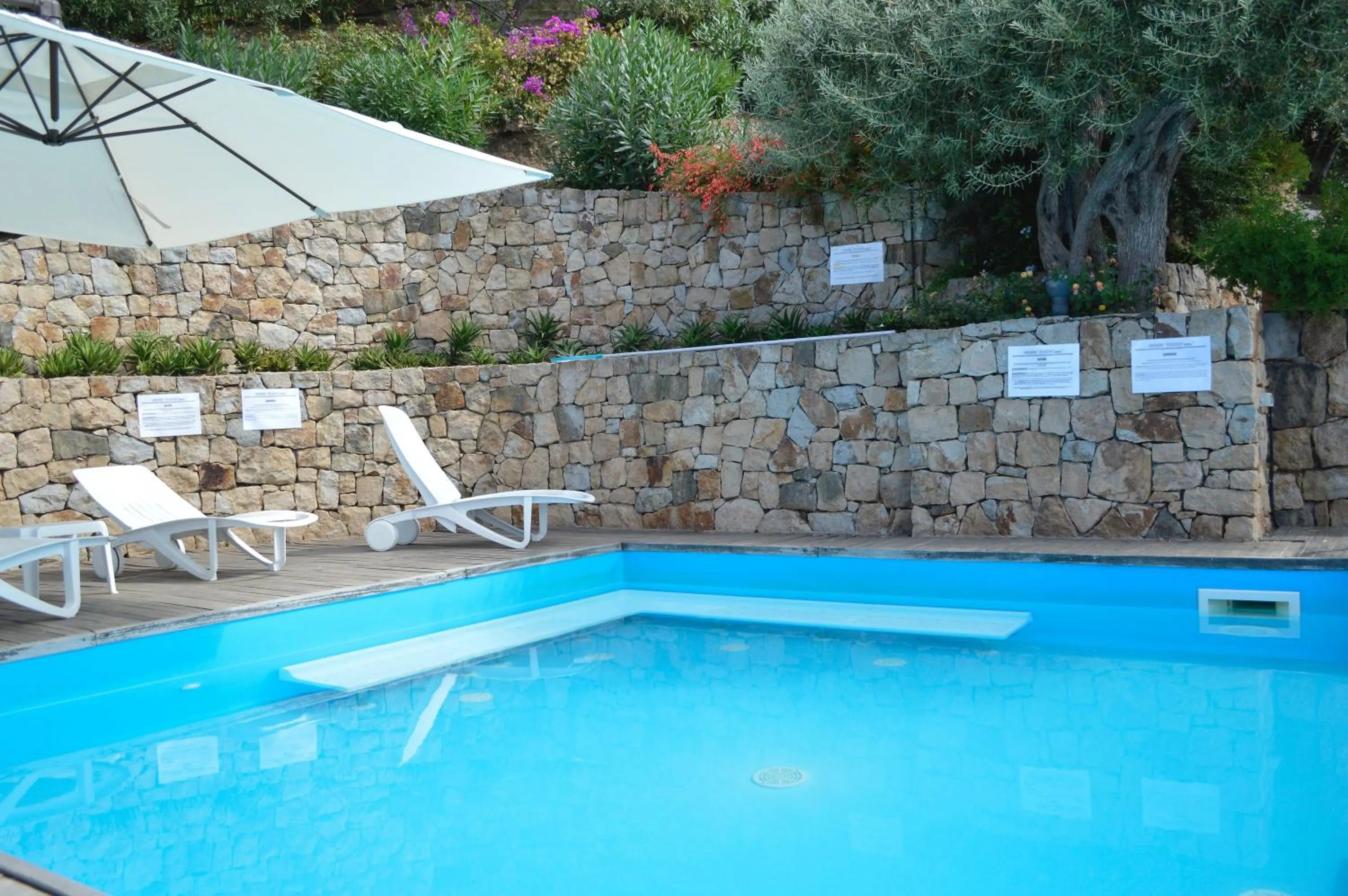 Swimming pool in Sweet House Salvina