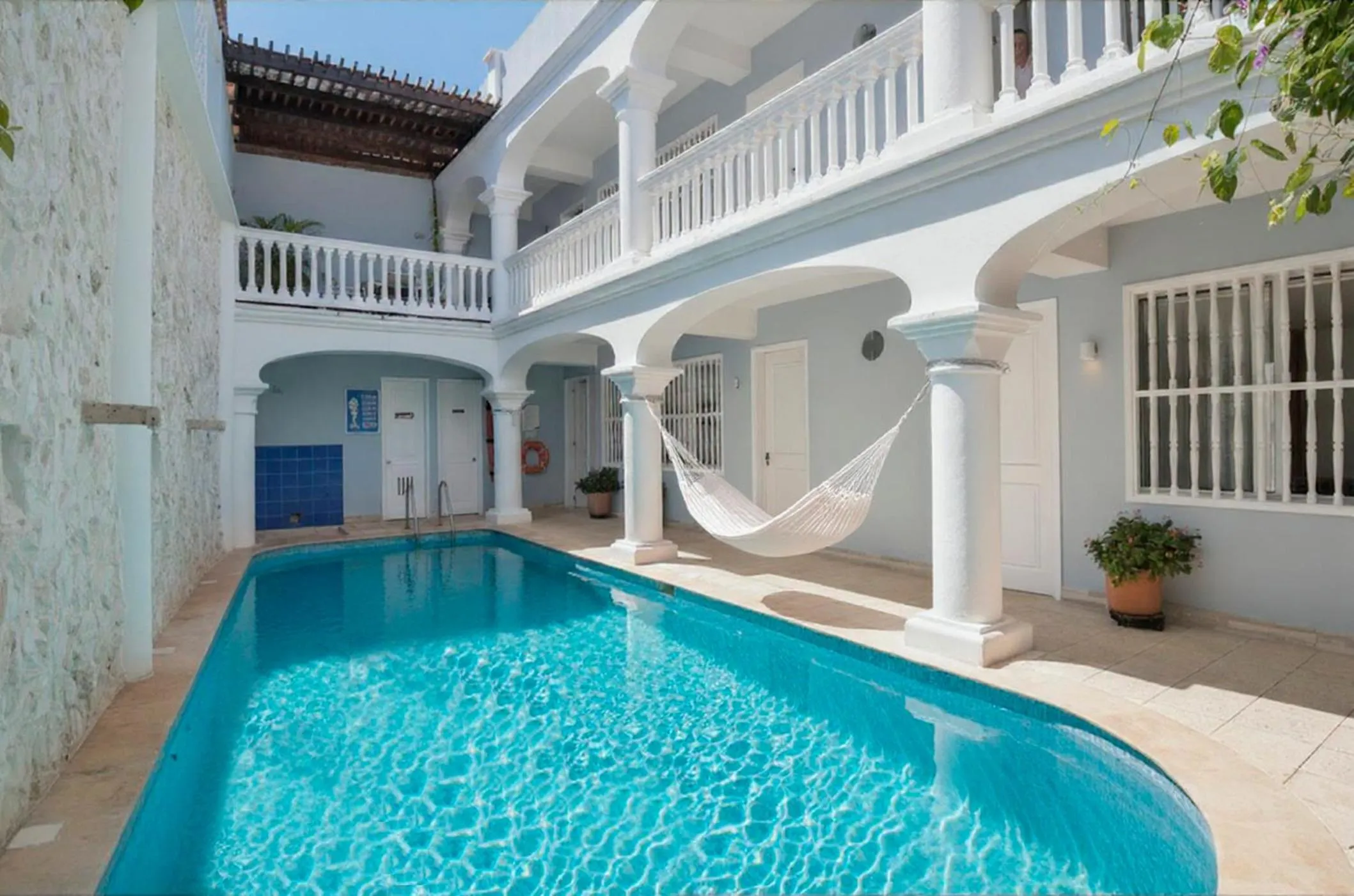 Swimming pool in Hotel Casa Cytia
