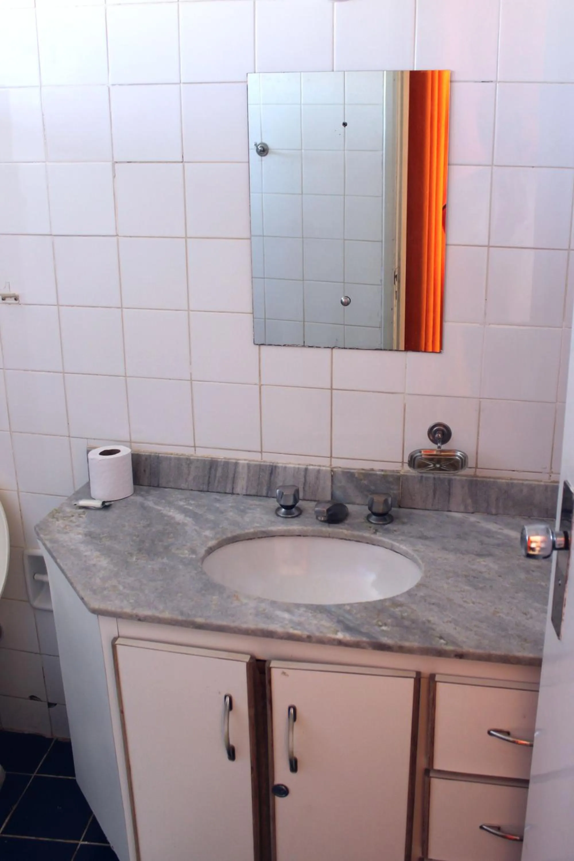 Bathroom in Apart Service Araras - VPC