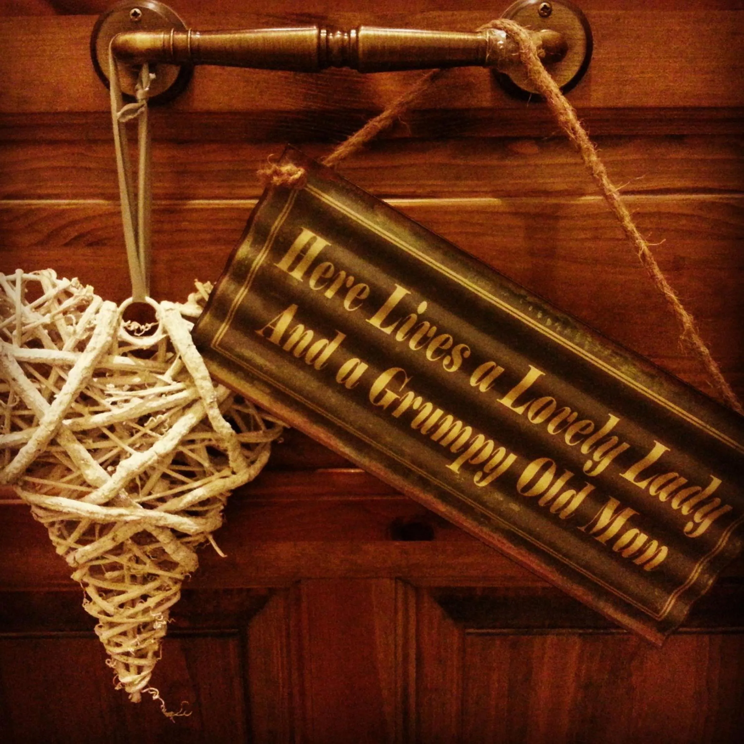 Text overlay in Sunshine Court