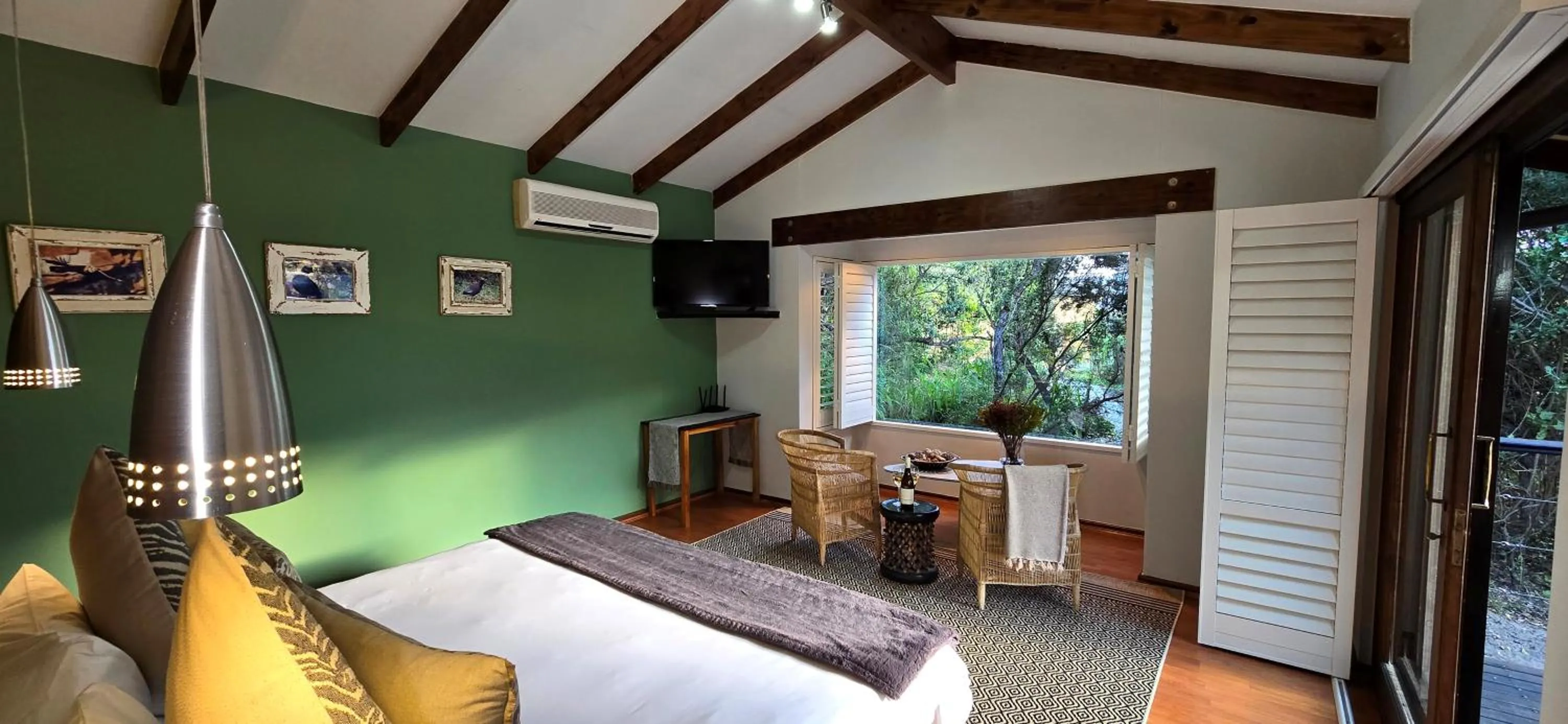 Bedroom, Bed in Elephant Hide of Knysna Guest Lodge