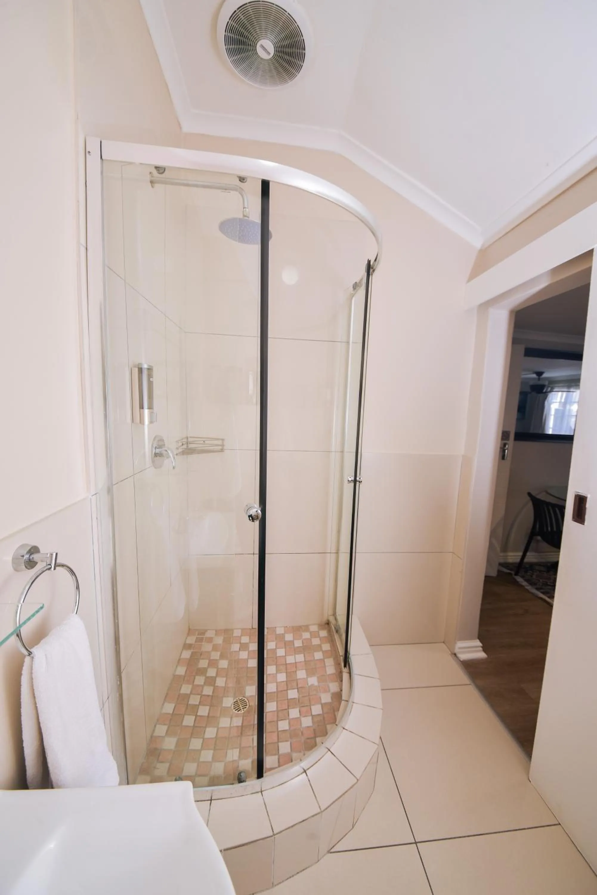 Shower in Faith, Hope & Love Self Catering