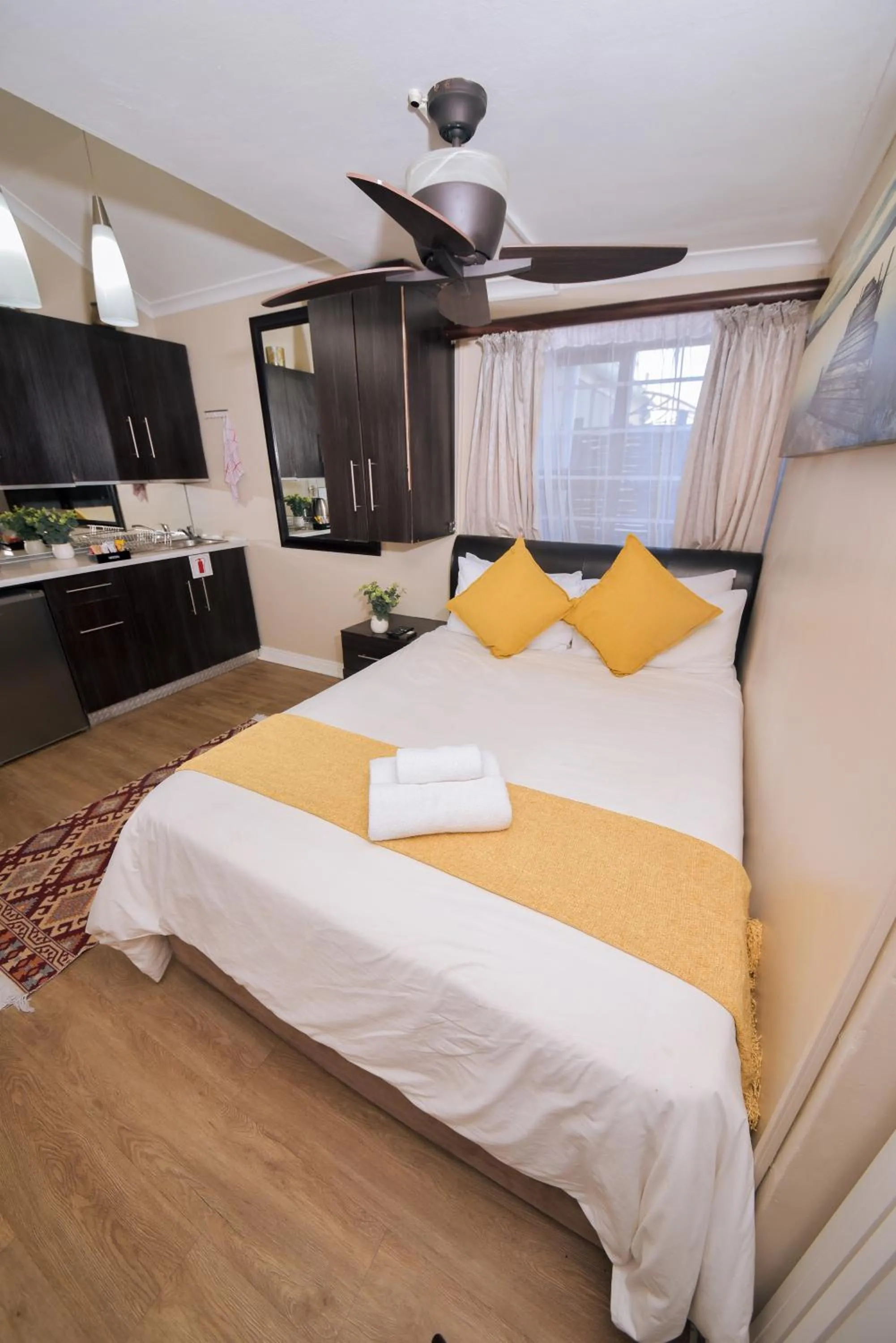 Kitchen or kitchenette, Bed in Faith, Hope & Love Self Catering