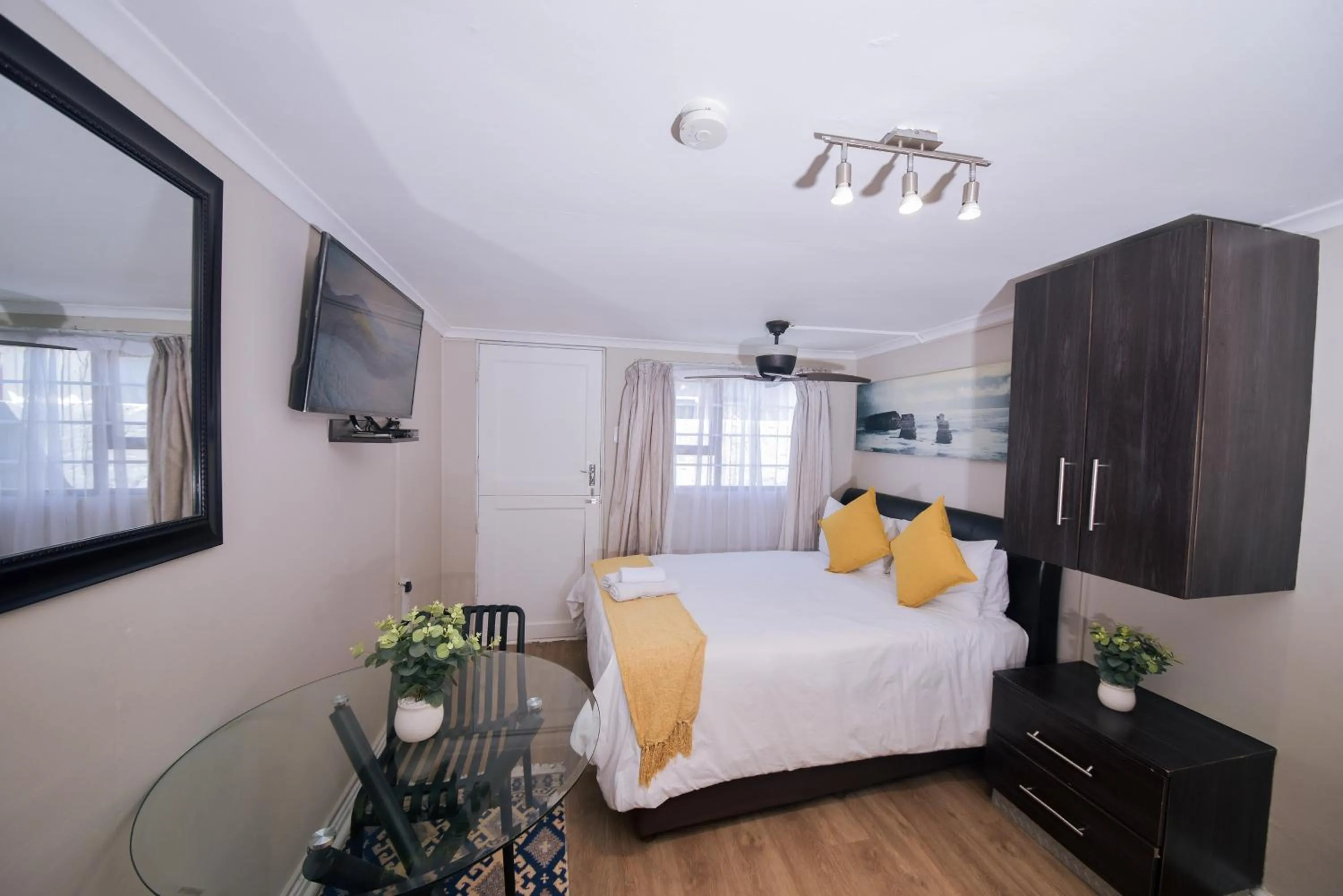 Photo of the whole room, Bed in Faith, Hope & Love Self Catering