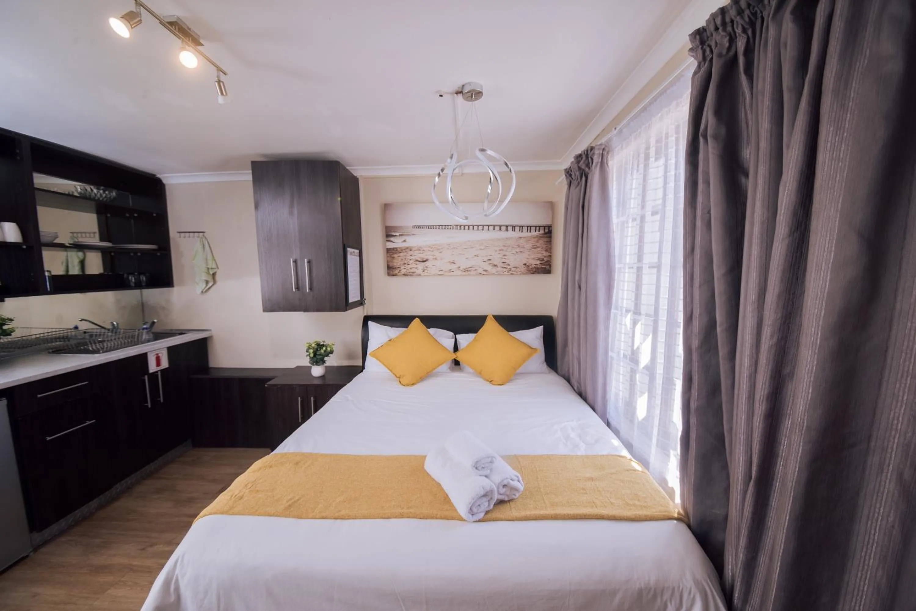 Kitchen or kitchenette, Bed in Faith, Hope & Love Self Catering