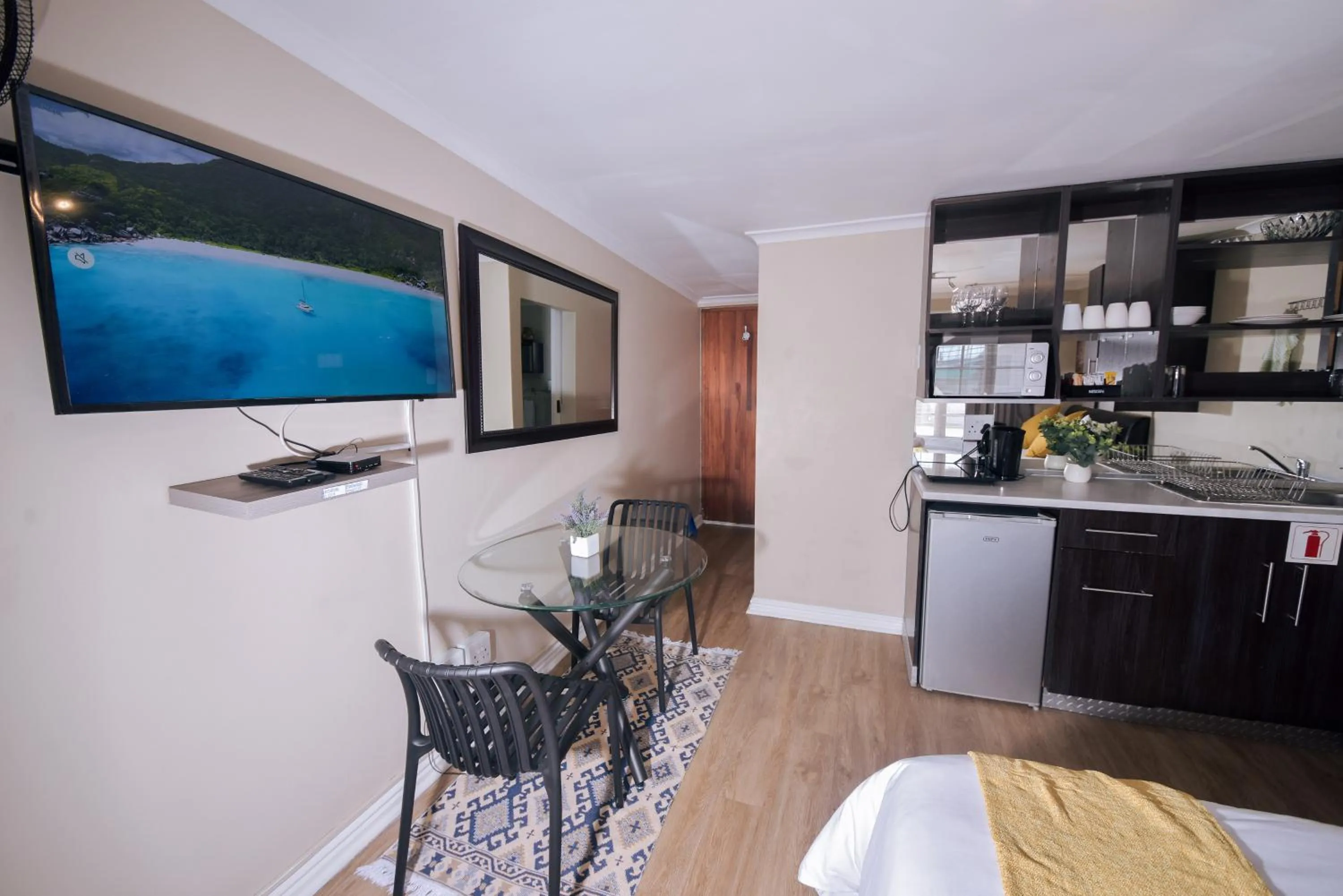 TV and multimedia in Faith, Hope & Love Self Catering