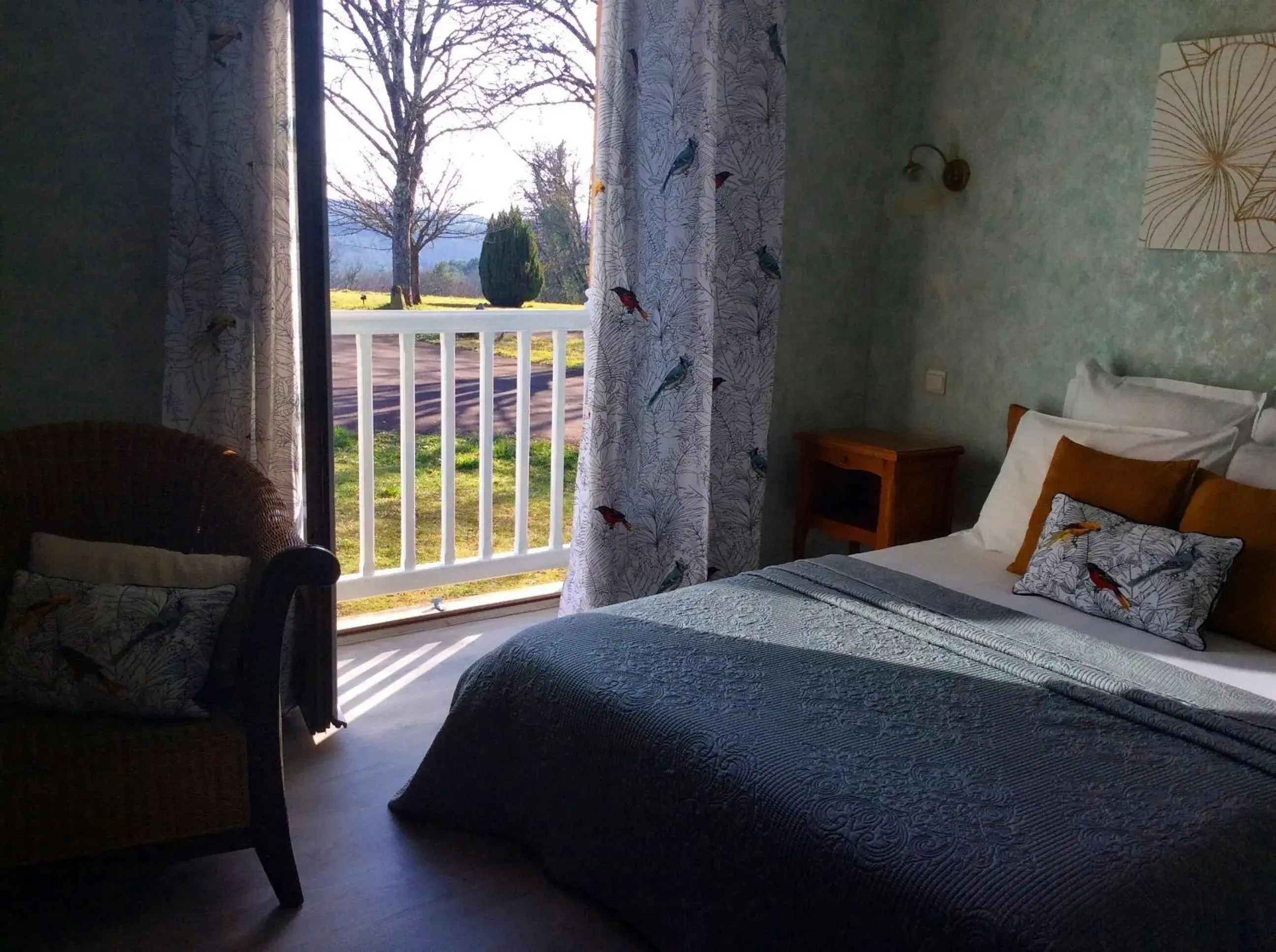 Family Room with Garden View in Domaine de Lascaux Family Room with Garden View in Domaine de Lascaux