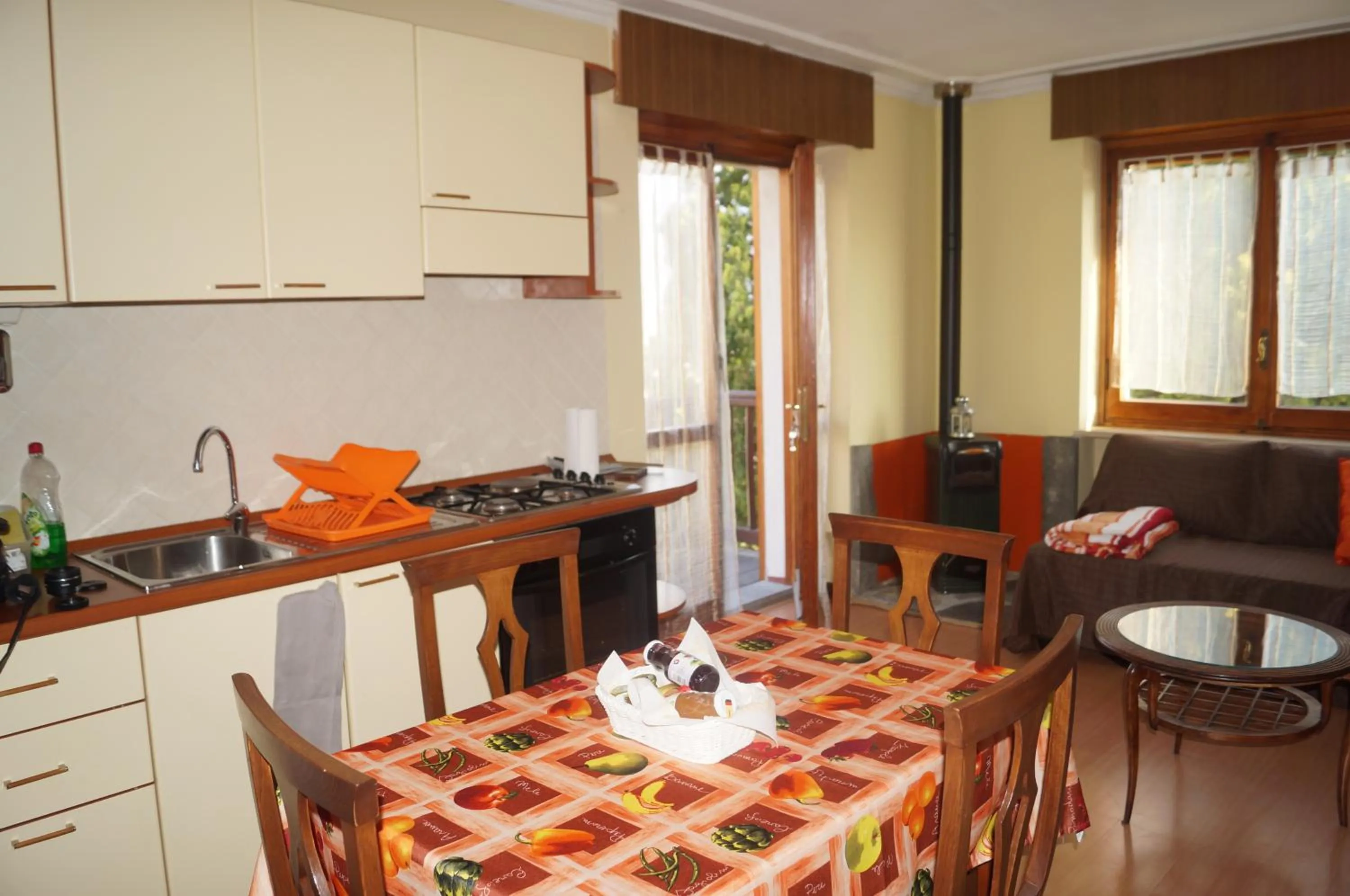 Dining area in Manad cod CIR n 0329