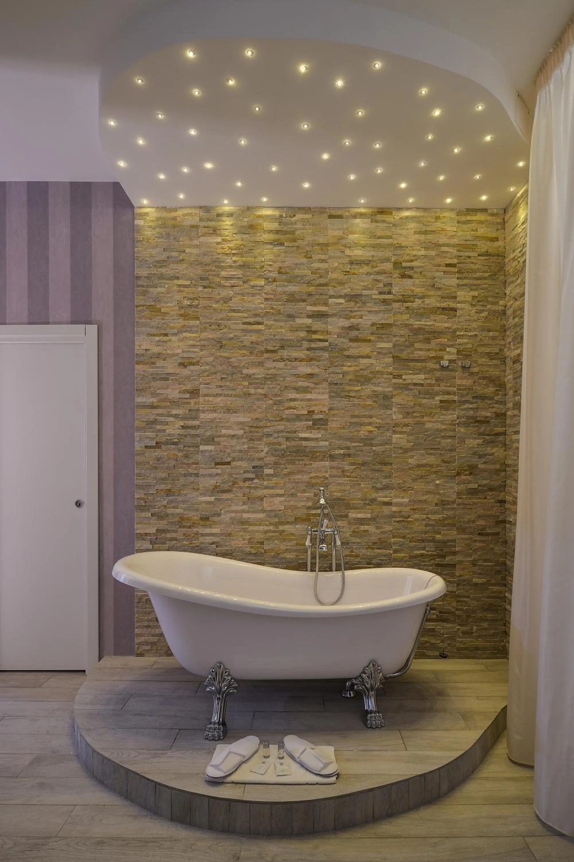 Bedroom in Vatican Nausicaa