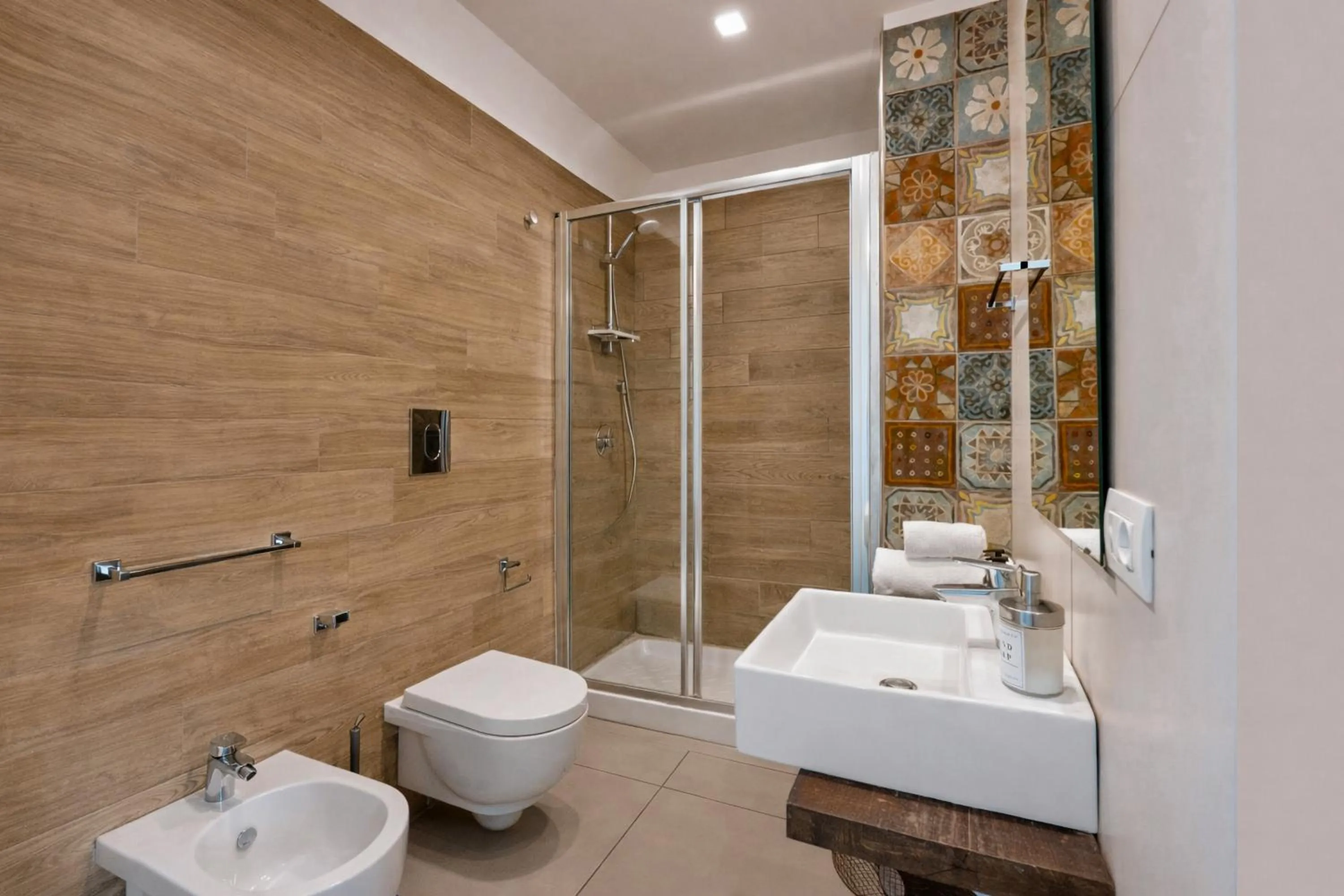 Shower in A Casa di Anna - Dimore Partenopee