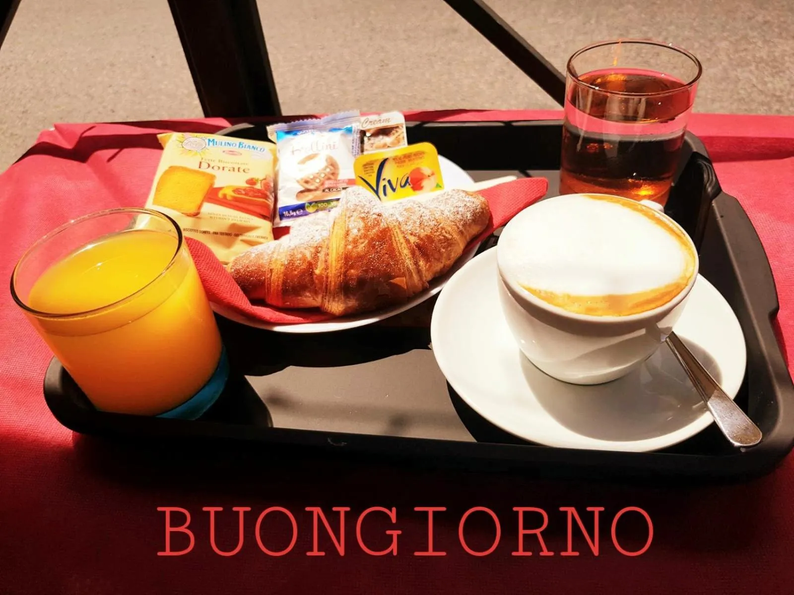 Italian breakfast in Bed and Breakfast Sognando Verso La Torre