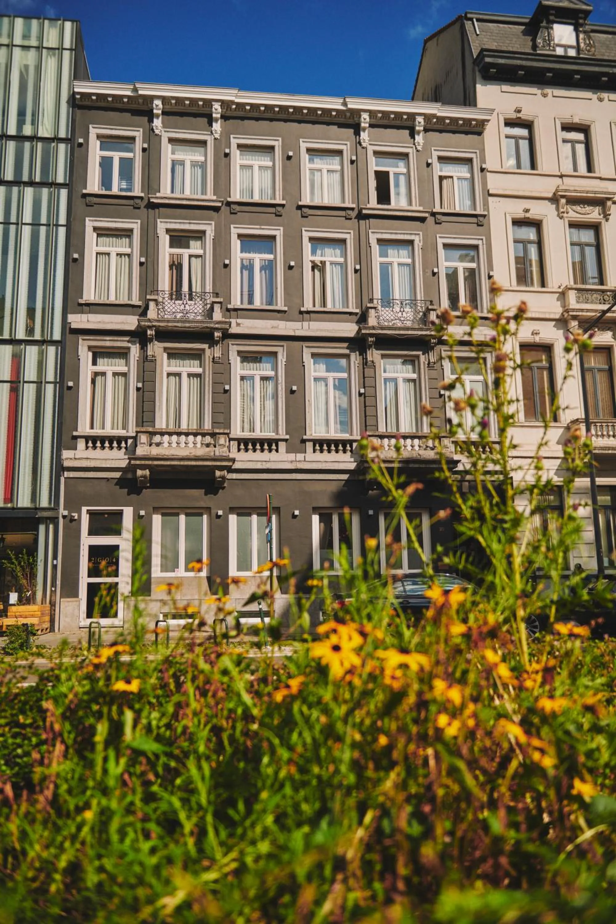 Facade/entrance in The Legacy by 2GO4 City Center