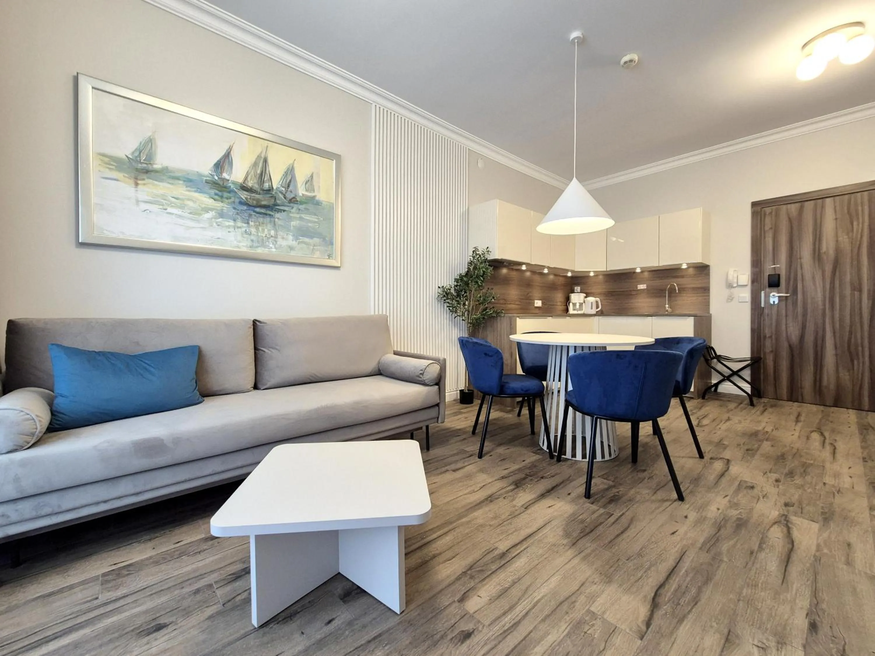 Kitchen or kitchenette in Baltic Park Molo by Baltic Home