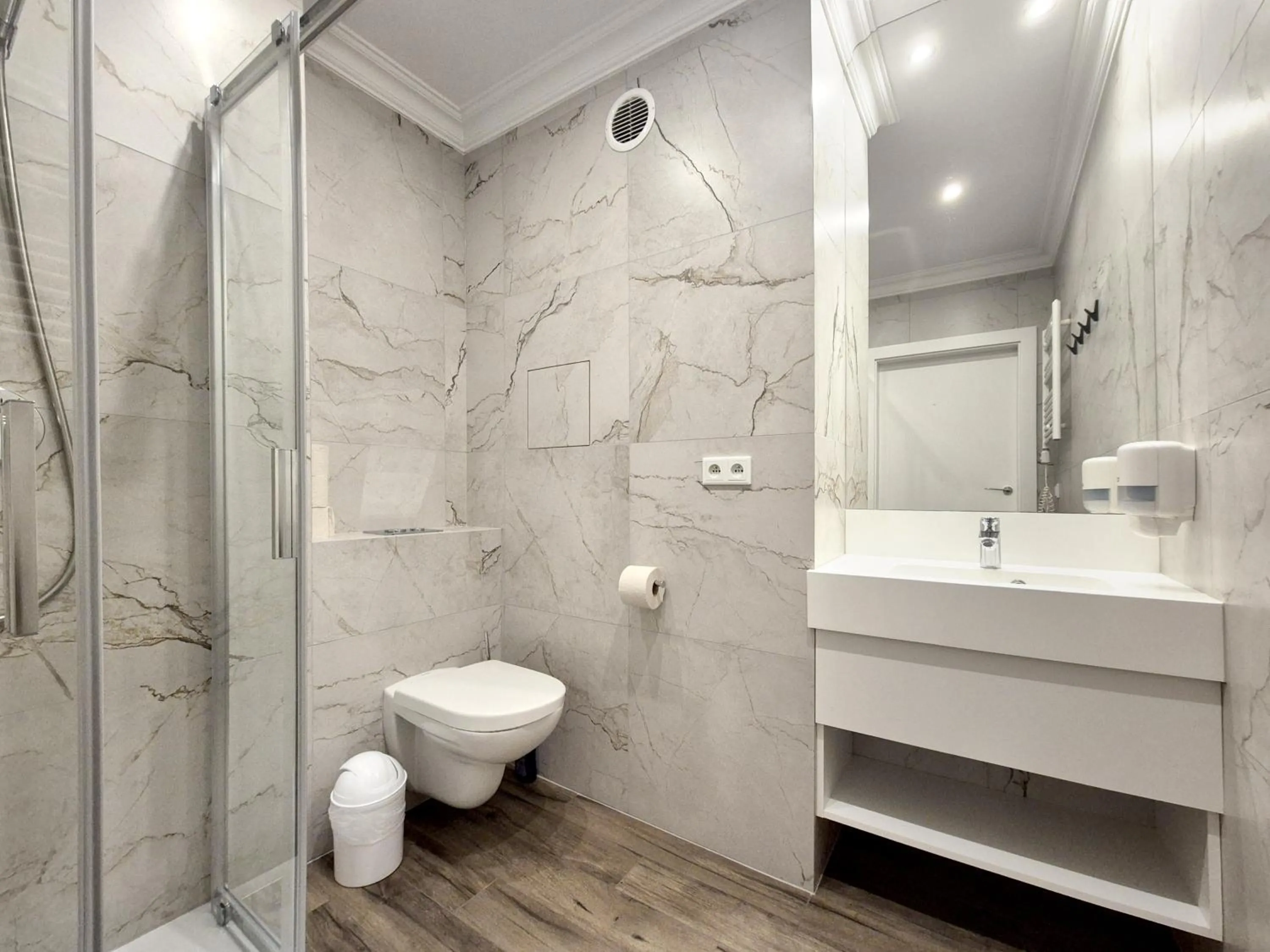 Shower in Baltic Park Molo by Baltic Home