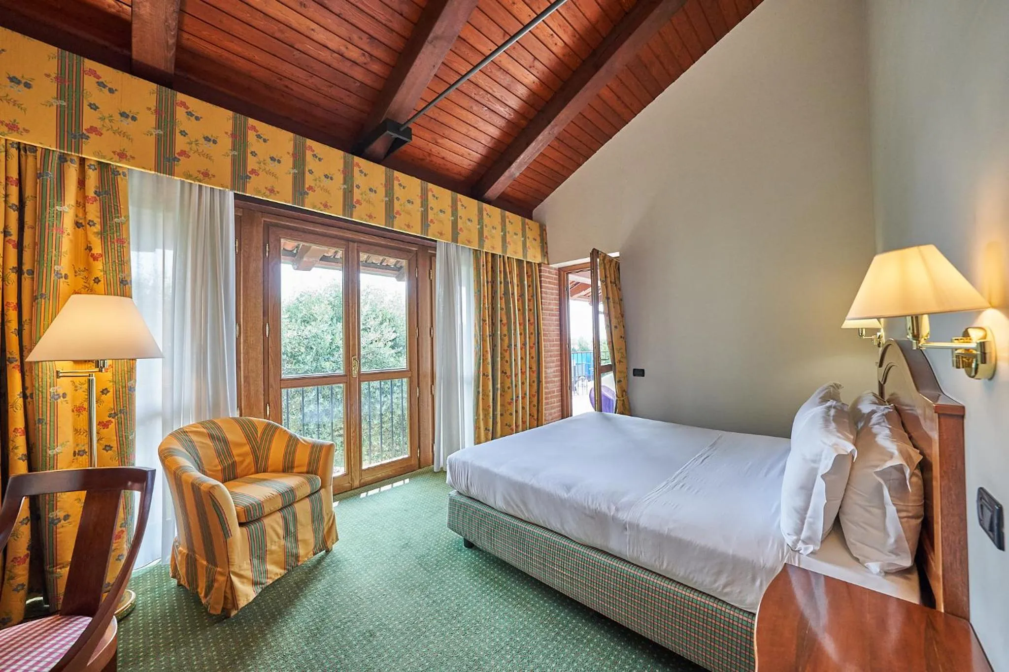 Photo of the whole room, Bed in Relais Santo Stefano