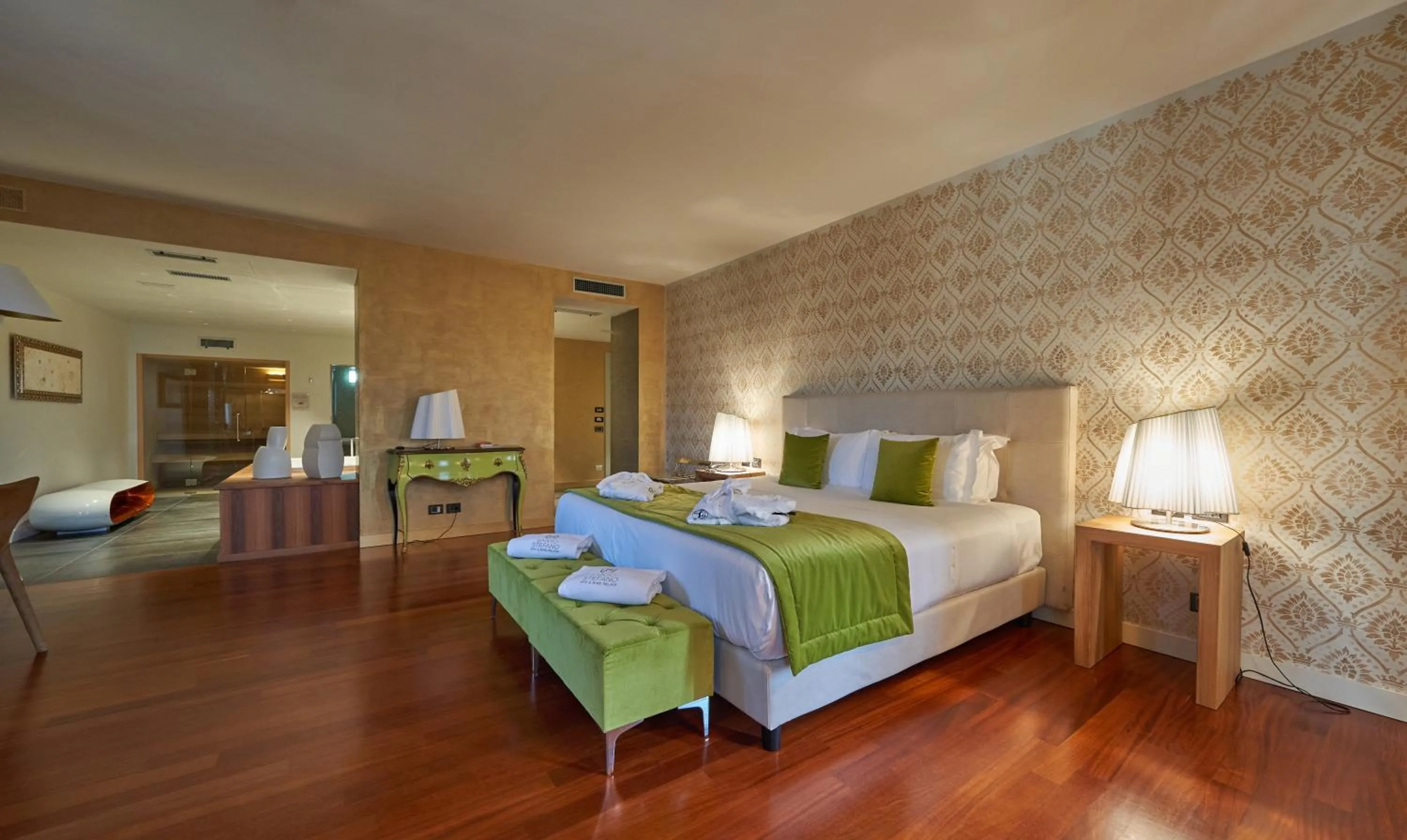Photo of the whole room, Bed in Relais Santo Stefano