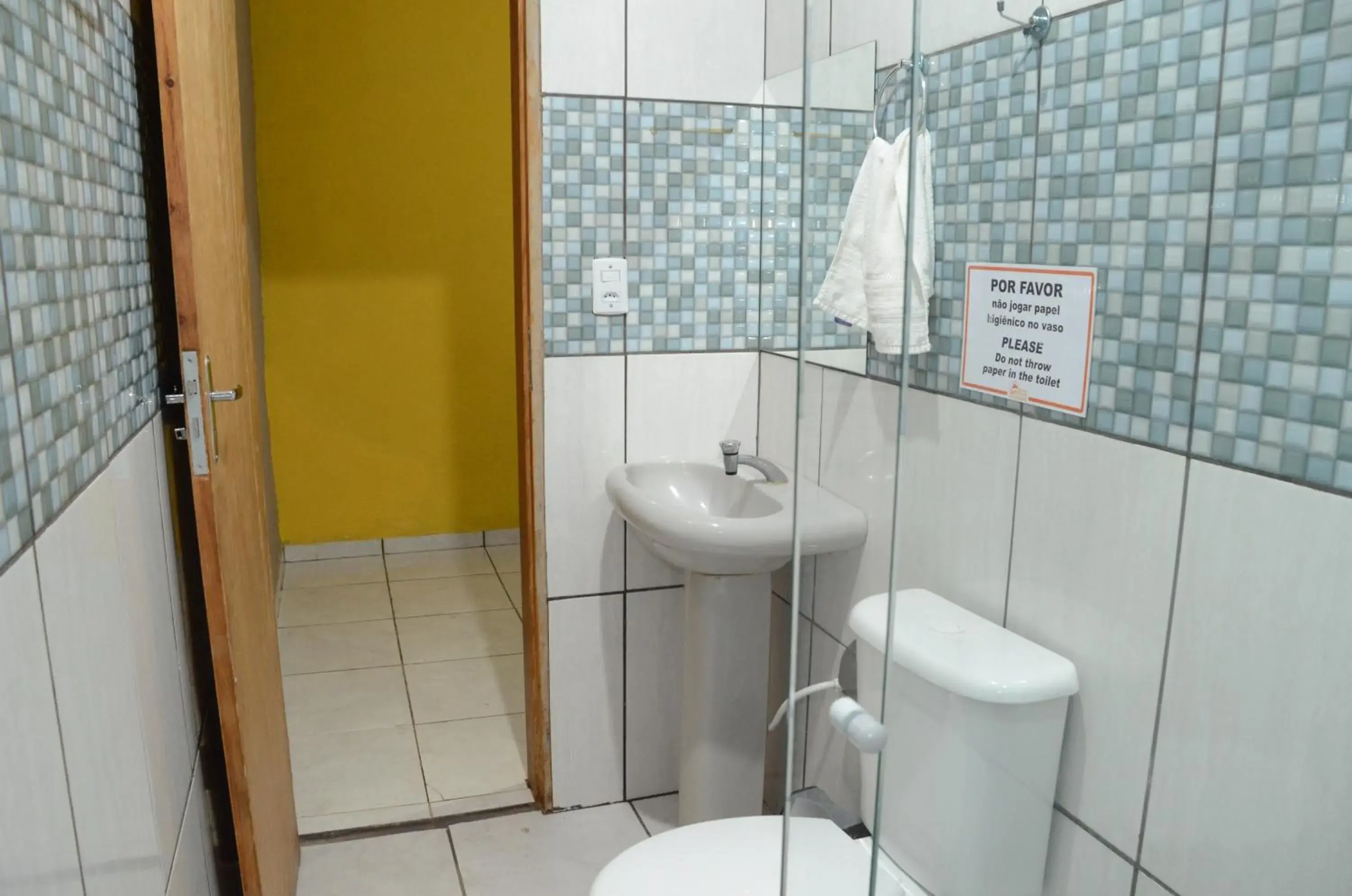 Family Room with Private Bathroom in Pousada Rio Bonito Family Room with Private Bathroom in Pousada Rio Bonito