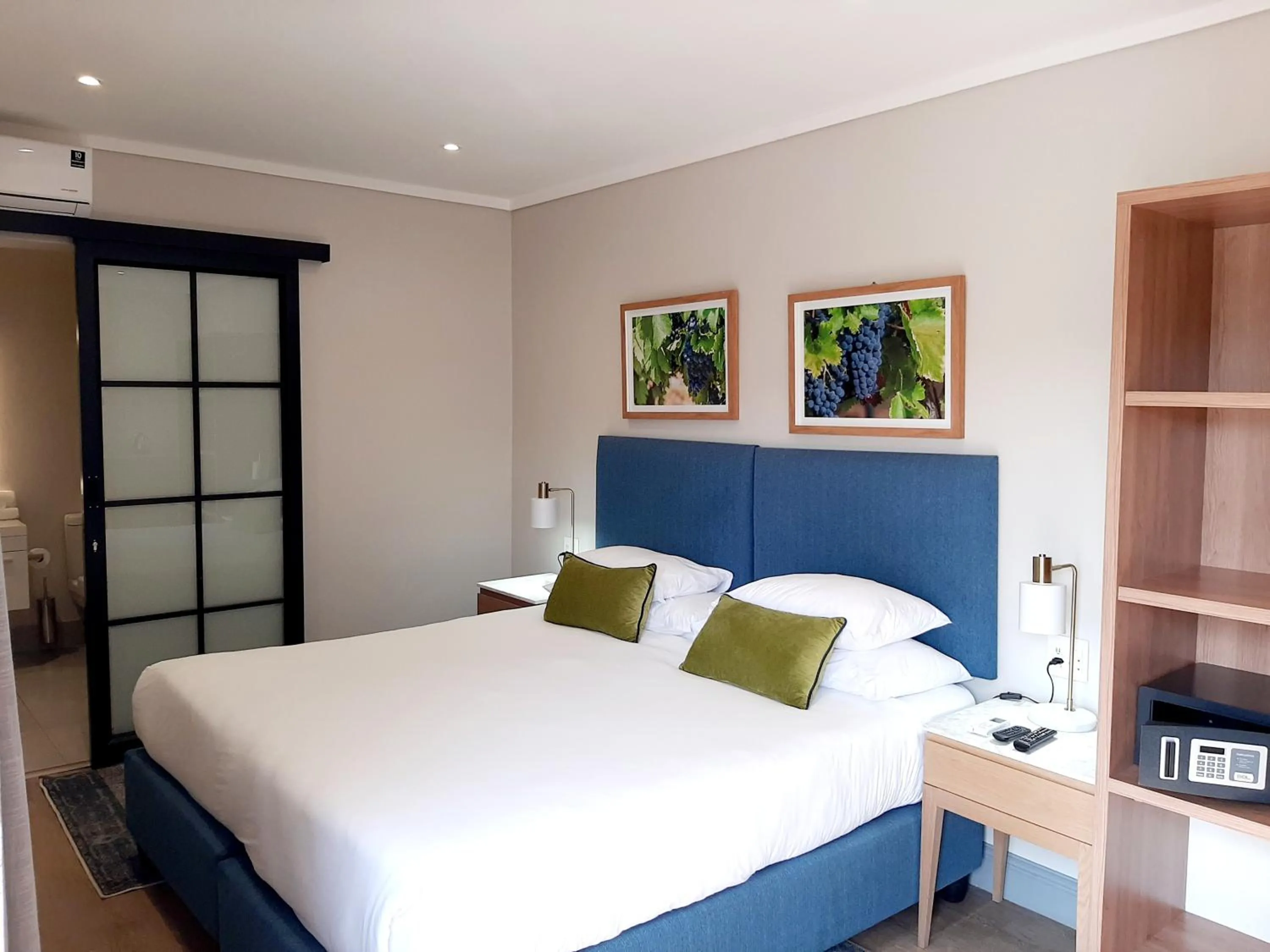 Bed in De Zalze Lodge