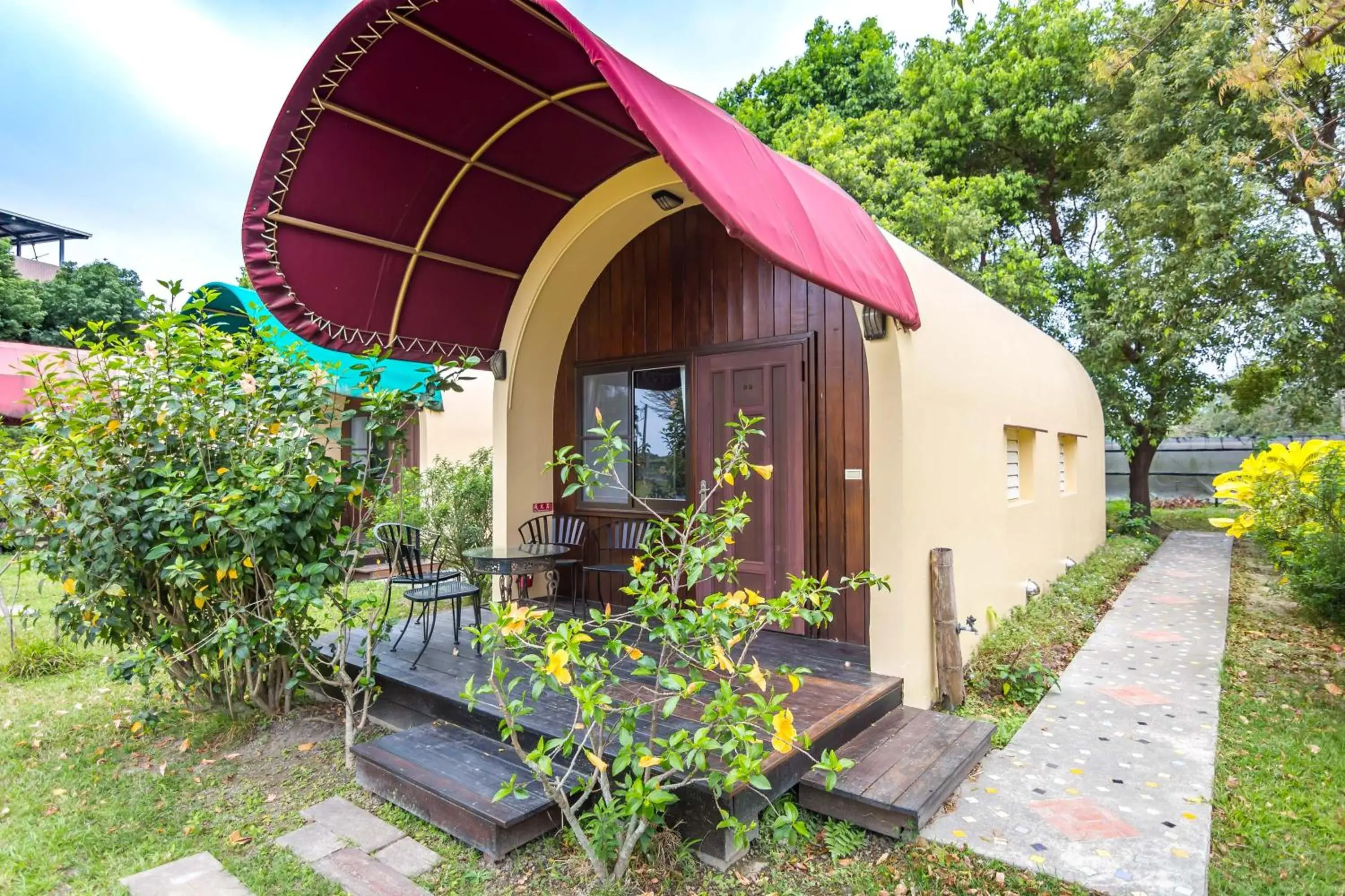 Facade/entrance in Ville Greensward Facade/entrance in Ville Greensward