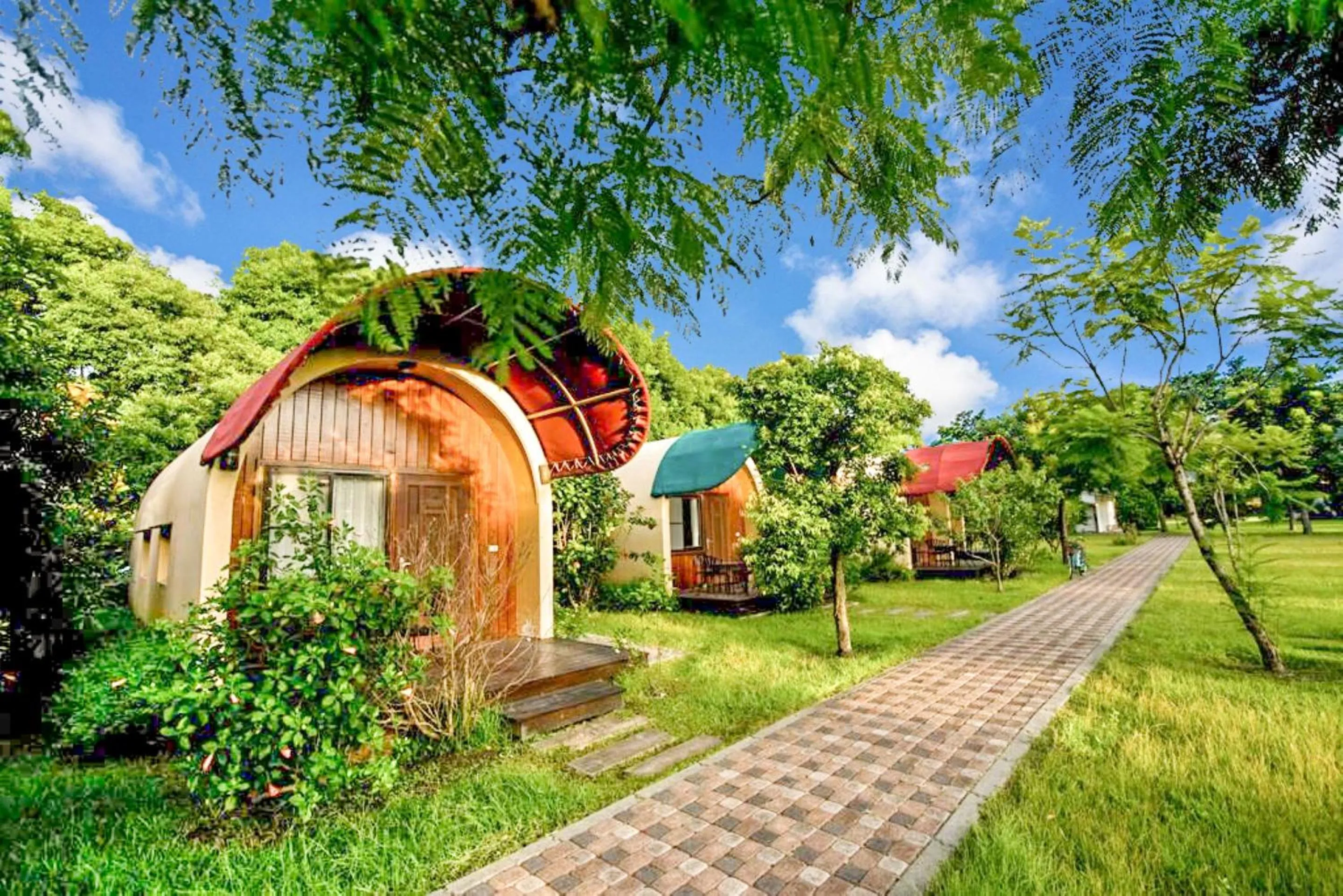 Other in Ville Greensward