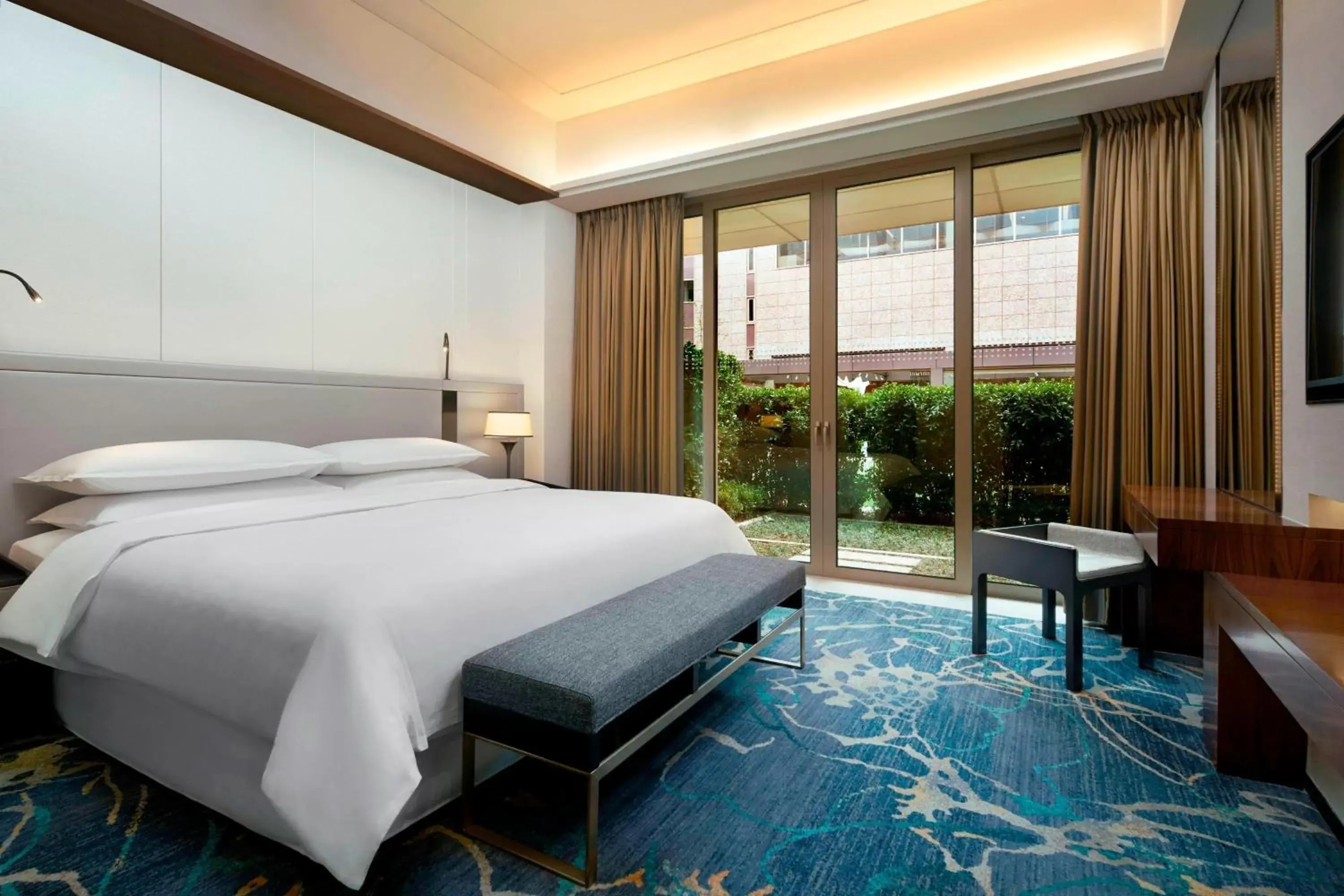 Premium Deluxe Room in Sheraton Shanghai Chongming Hotel Premium Deluxe Room in Sheraton Shanghai Chongming Hotel