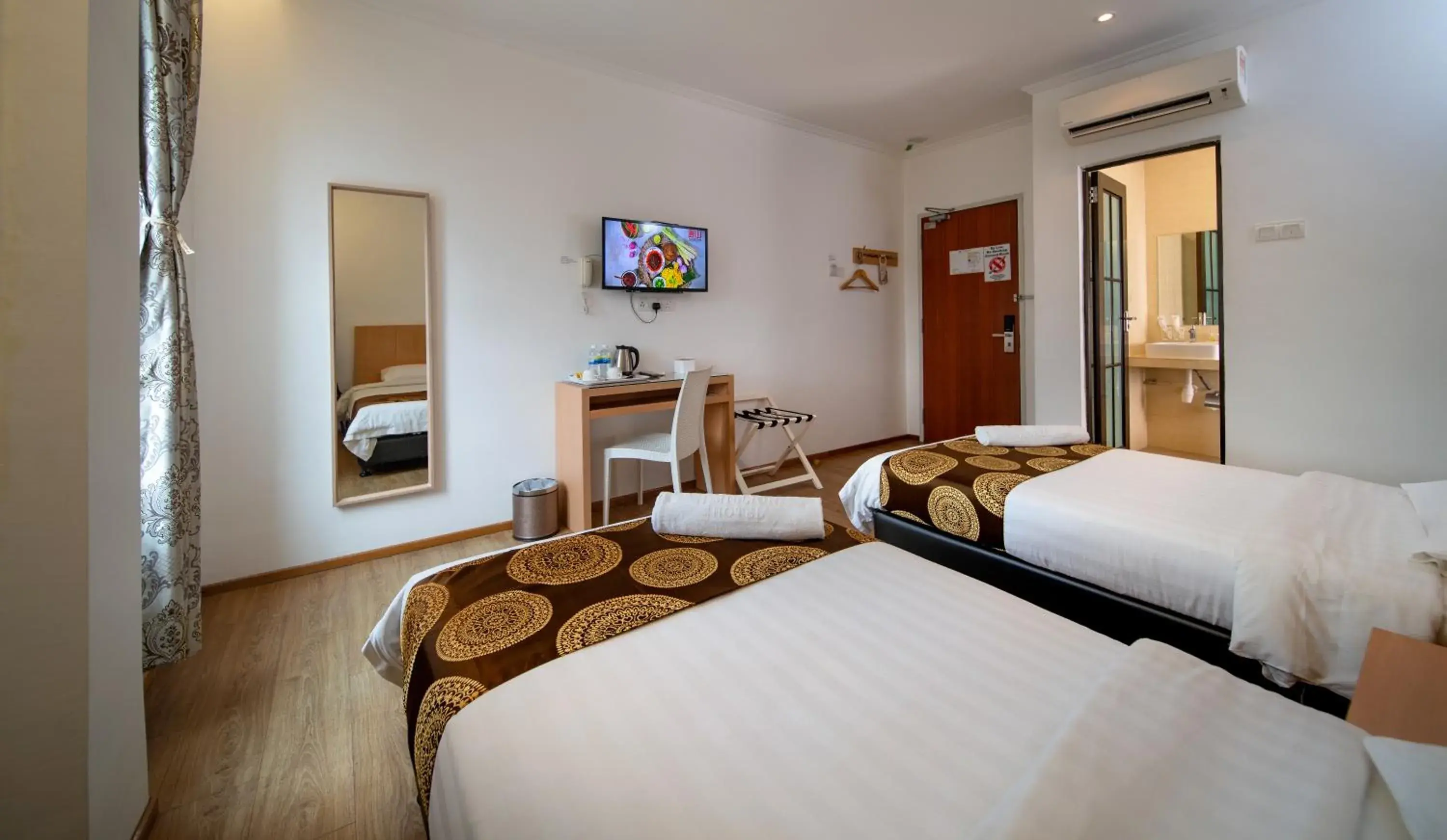 Photo of the whole room, Bed in 1 Million Hotel Photo of the whole room, Bed in 1 Million Hotel