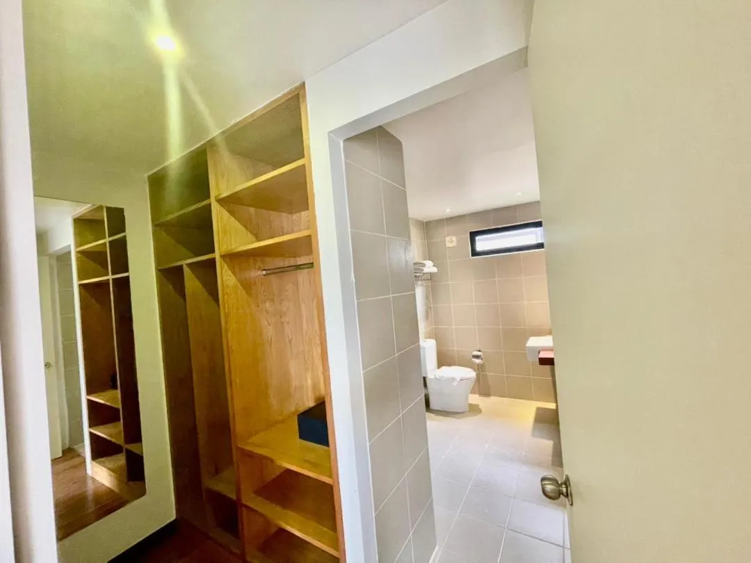 Lakeview Terrace Resort Pengerang