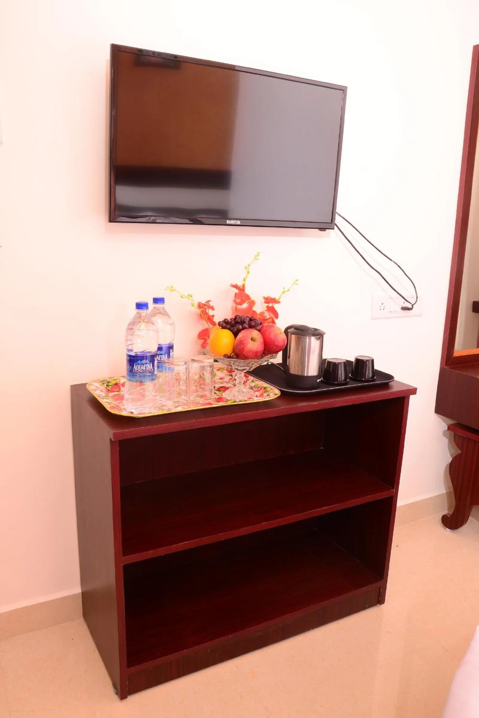 TV and multimedia in Royal Residency