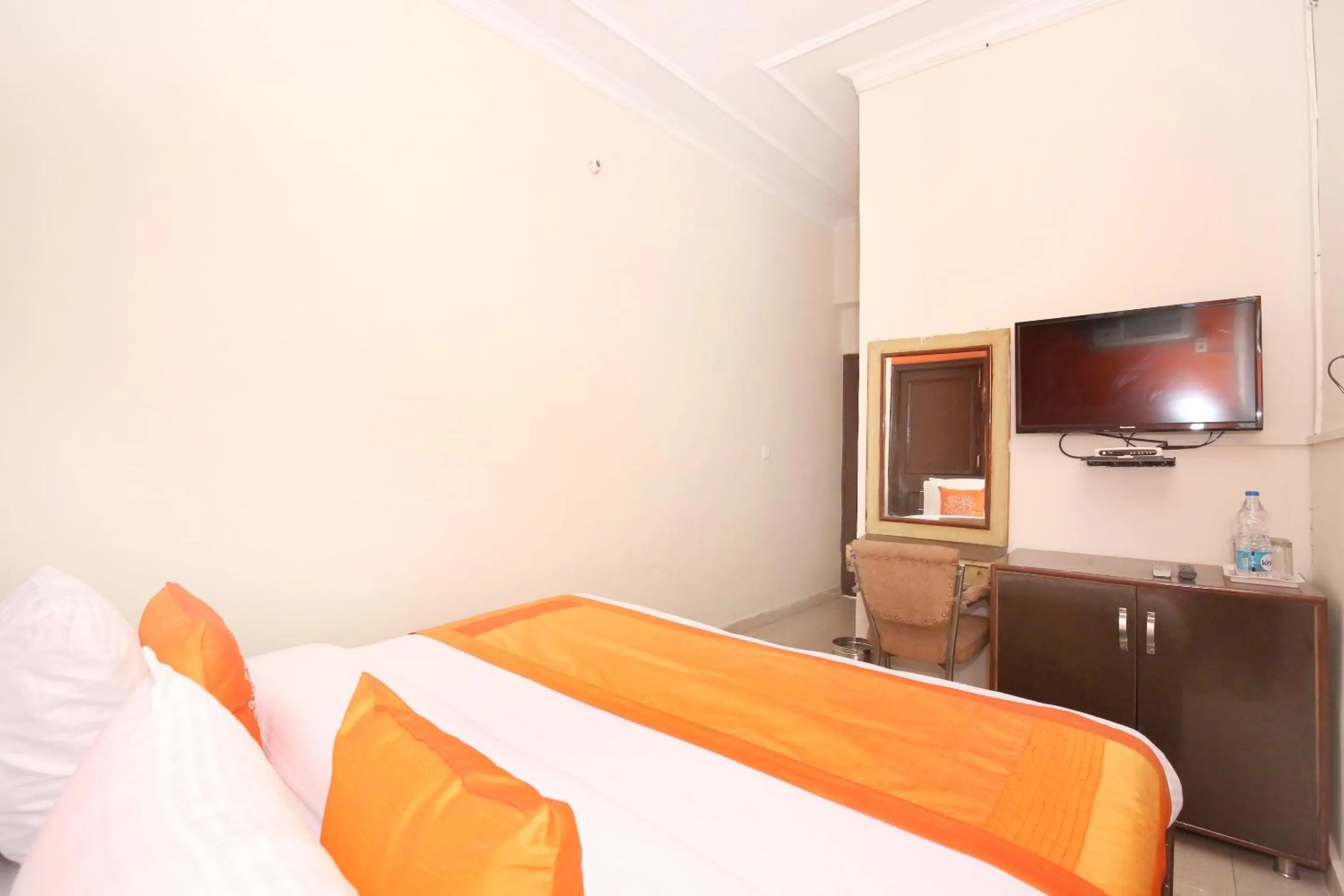 Bedroom, Bed in Hotel O Amar Inn