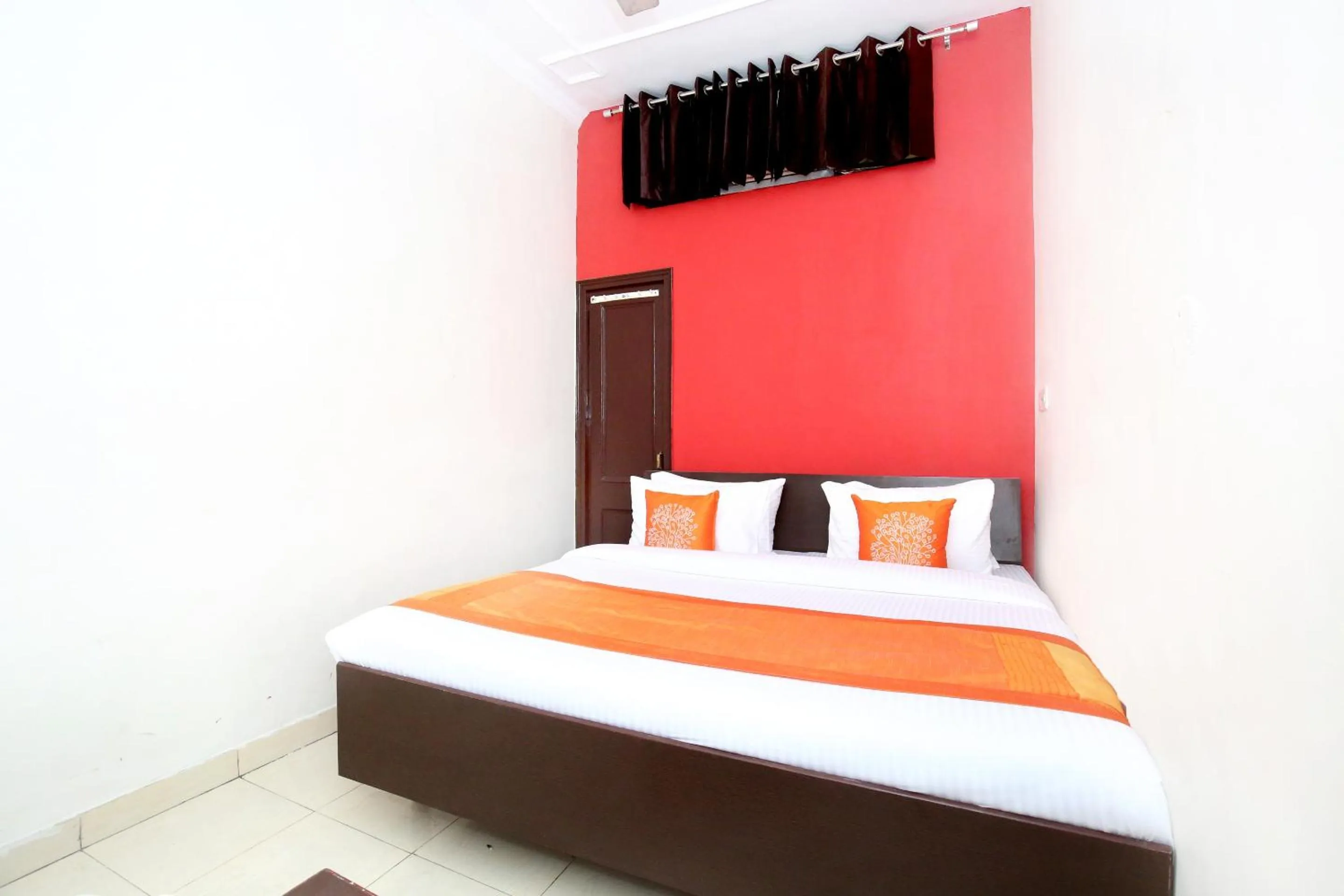 Bedroom, Bed in Hotel O Amar Inn