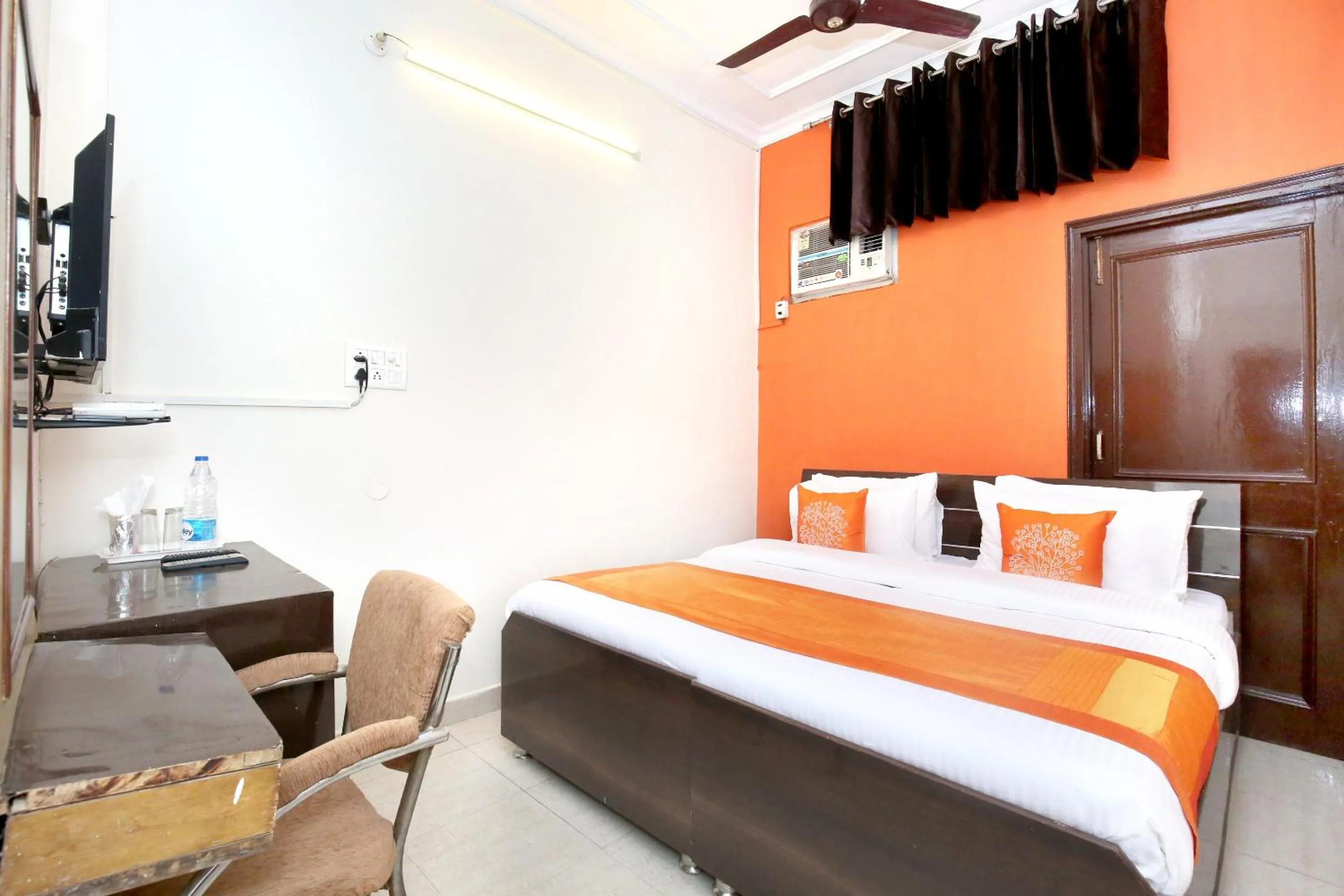 Bedroom, Bed in Hotel O Amar Inn