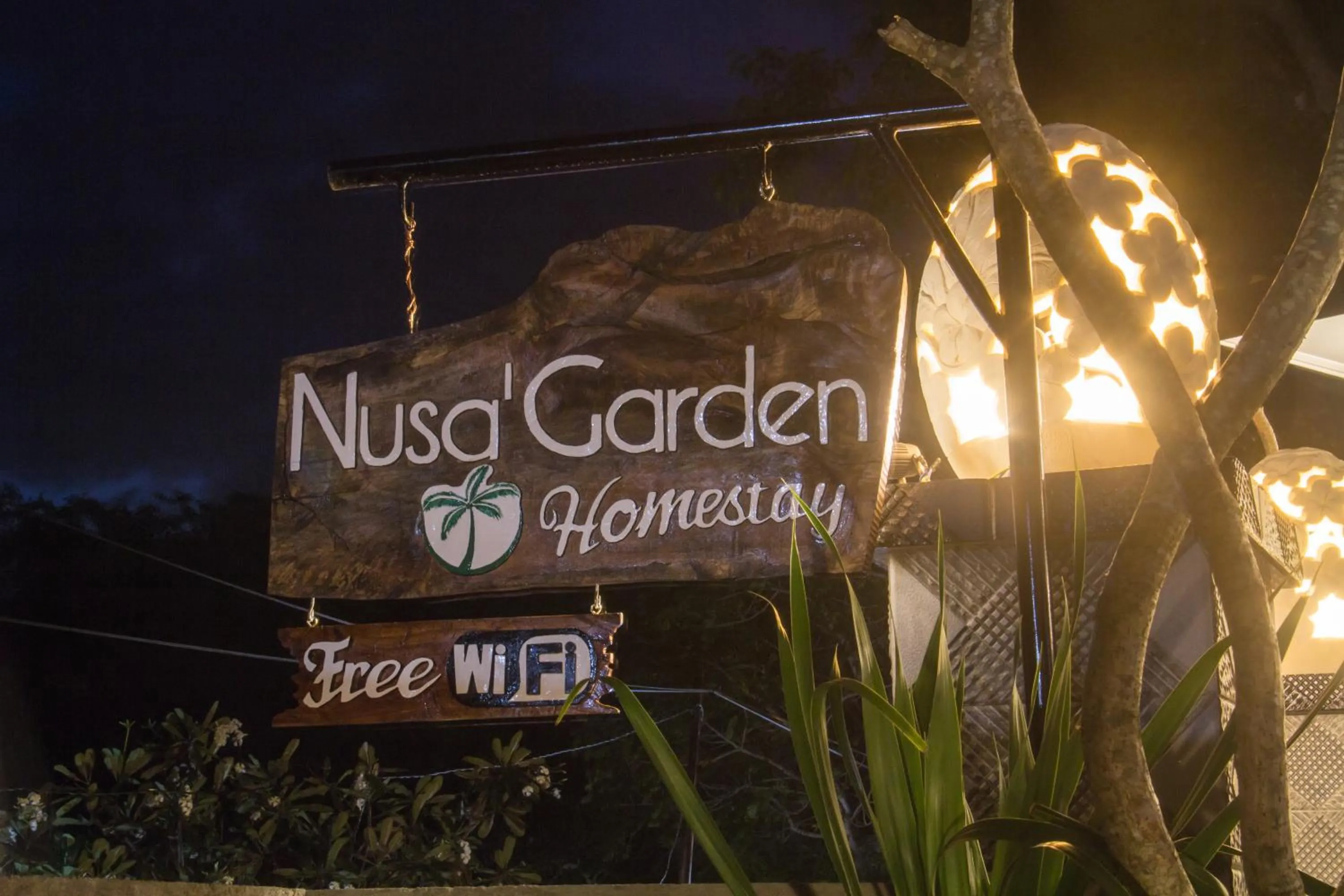 Property building in Nusa Garden Homestay