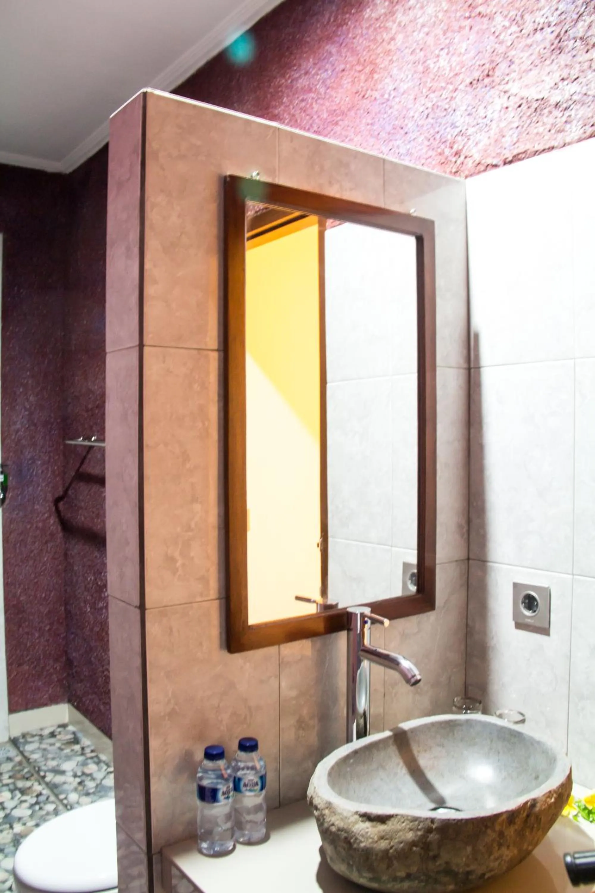 Bathroom in Nusa Garden Homestay