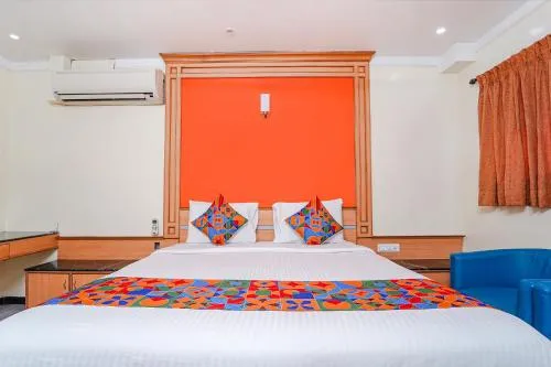FabHotel ESS Paradise