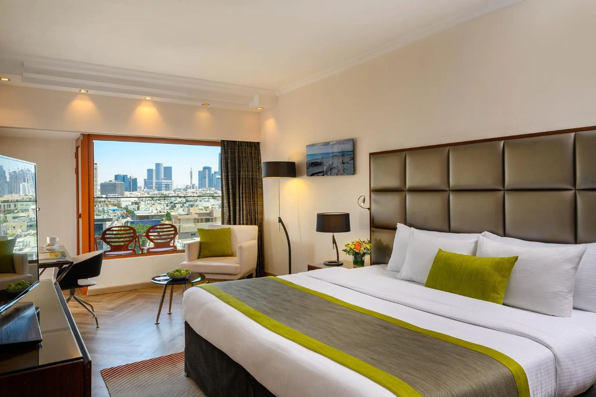 Bedroom, Bed in Carlton Tel Aviv Hotel – Luxury on the Beach
