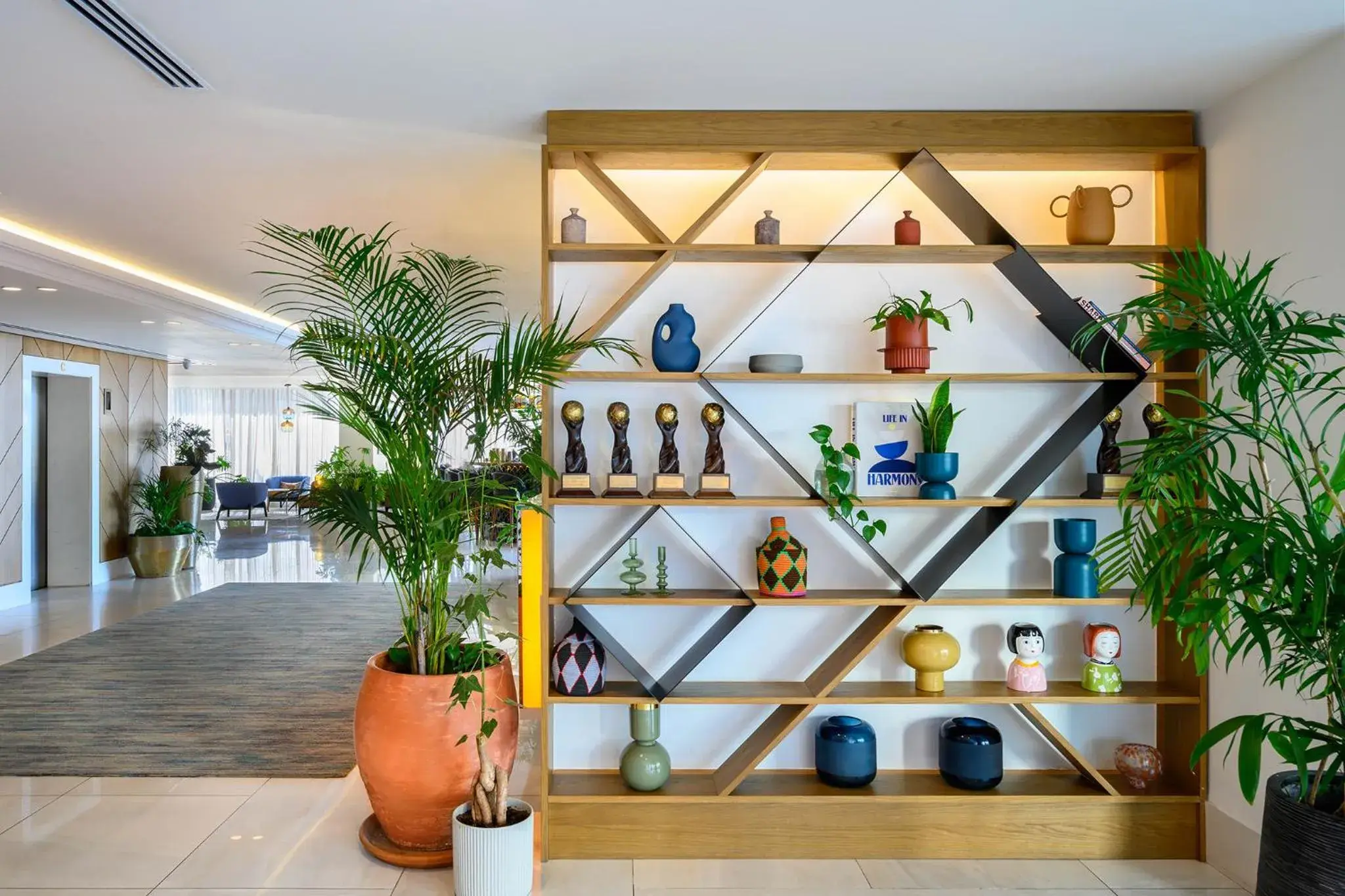 Lobby or reception in Carlton Tel Aviv Hotel – Luxury on the Beach Lobby or reception in Carlton Tel Aviv Hotel – Luxury on the Beach