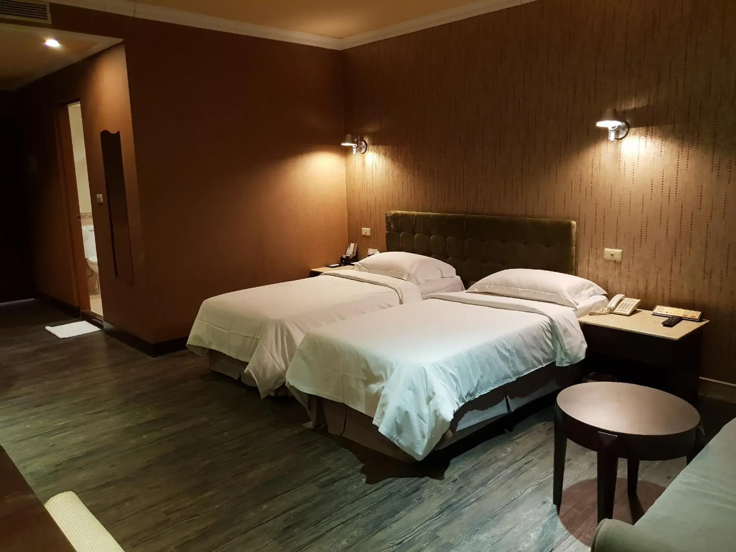 Bedroom, Bed in The Riverside Hotel & Motel Bedroom, Bed in The Riverside Hotel & Motel