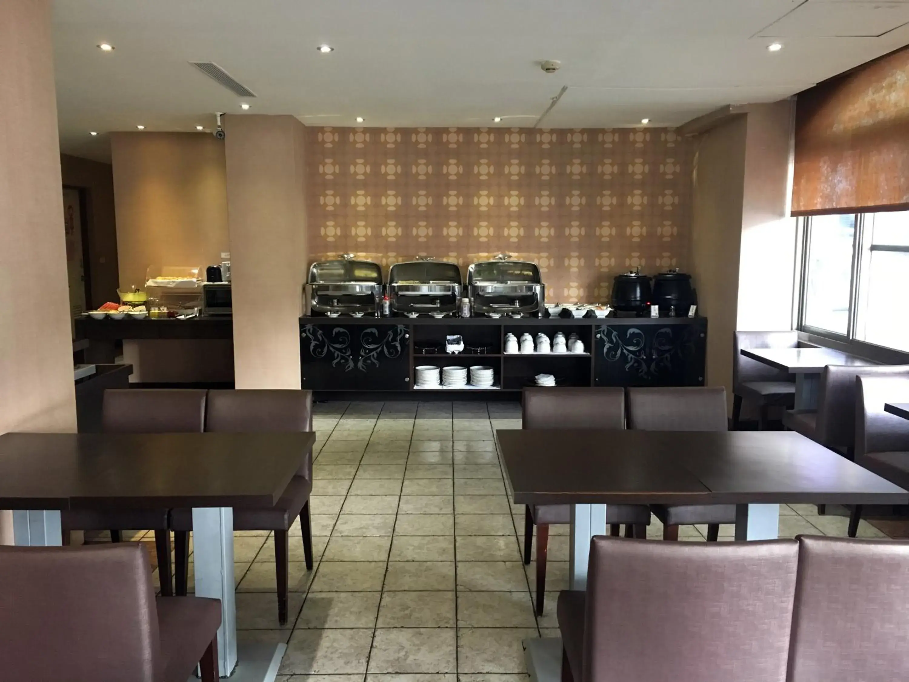 Restaurant/places to eat in The Riverside Hotel & Motel Restaurant/places to eat in The Riverside Hotel & Motel