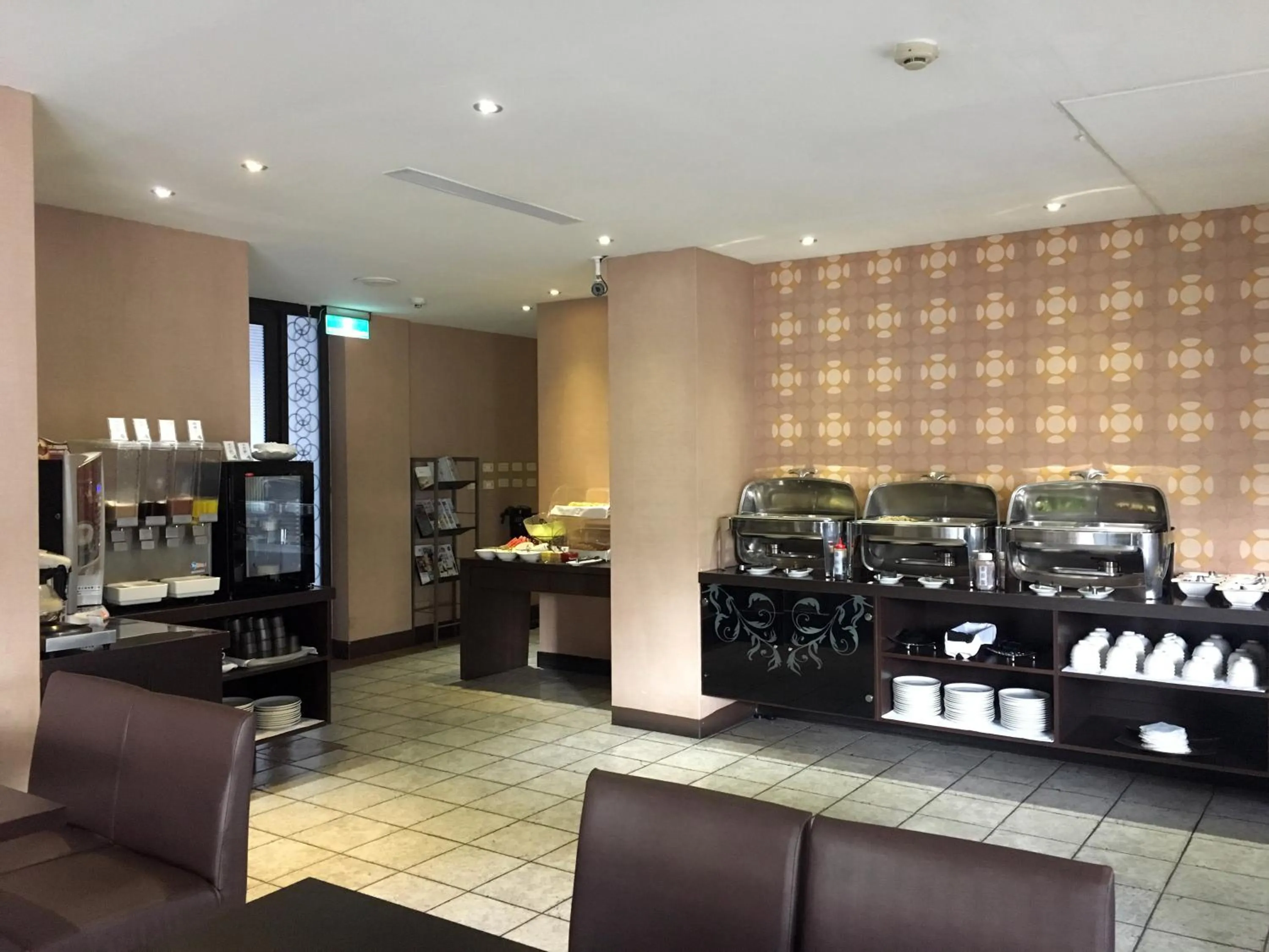 Restaurant/places to eat in The Riverside Hotel & Motel