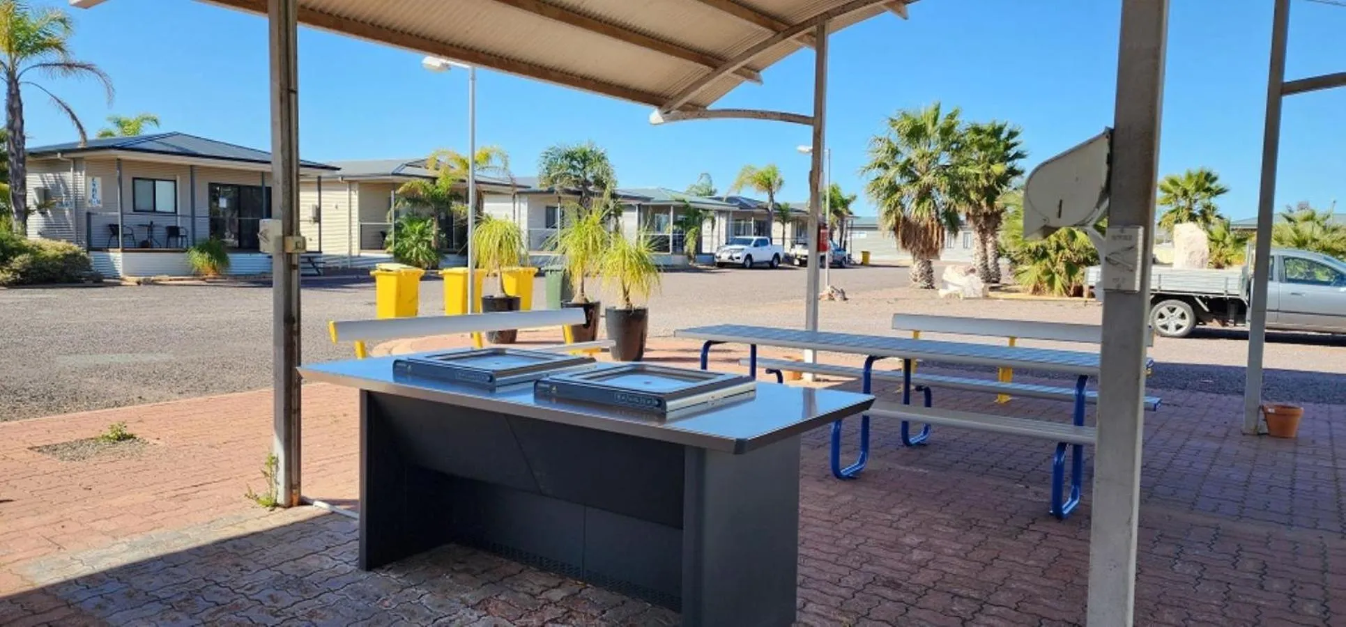 BBQ facilities in The Sundowner Cabin & Tourist Park
