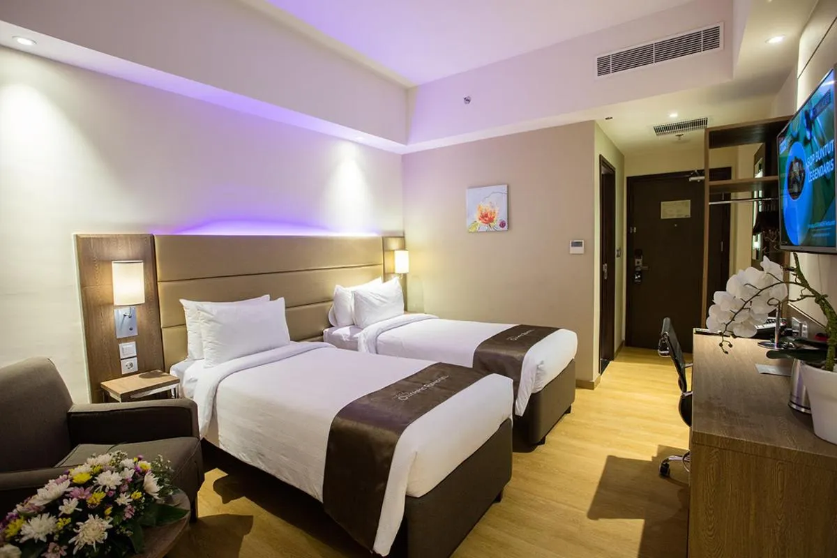 Bed in Bigland Hotel & Convention Sentul