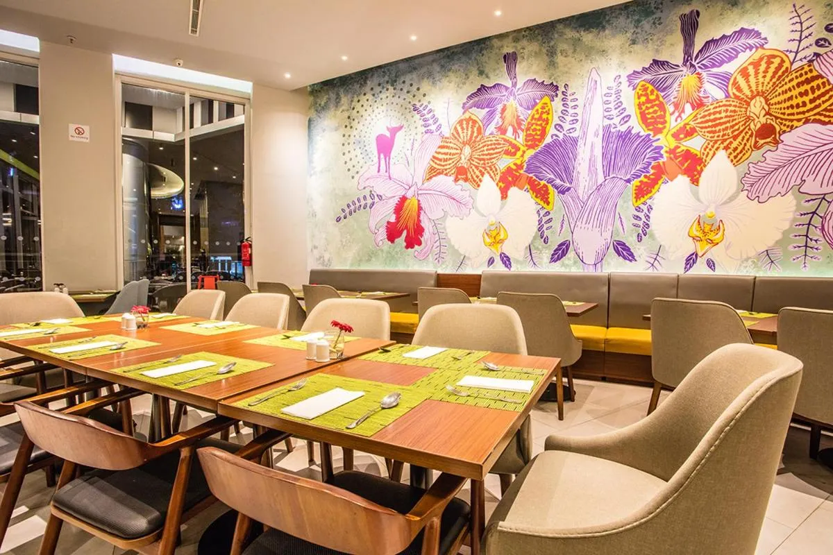 Restaurant/places to eat in Bigland Hotel & Convention Sentul