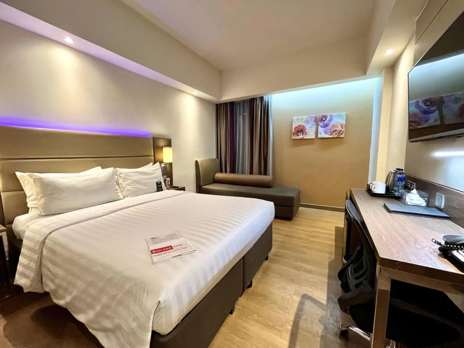 Photo of the whole room, Bed in Bigland Hotel & Convention Sentul