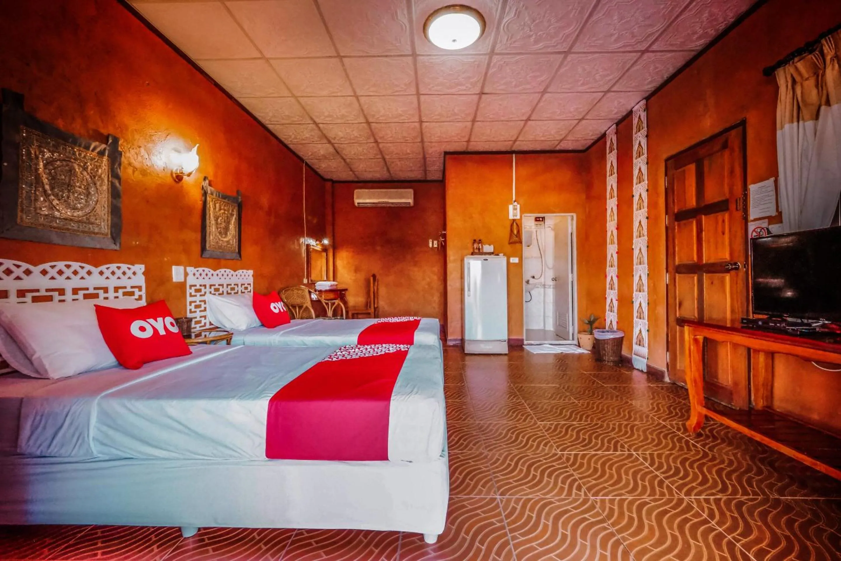 Bedroom, Bed in OYO 490 Chiangsan Golden Land Resort2