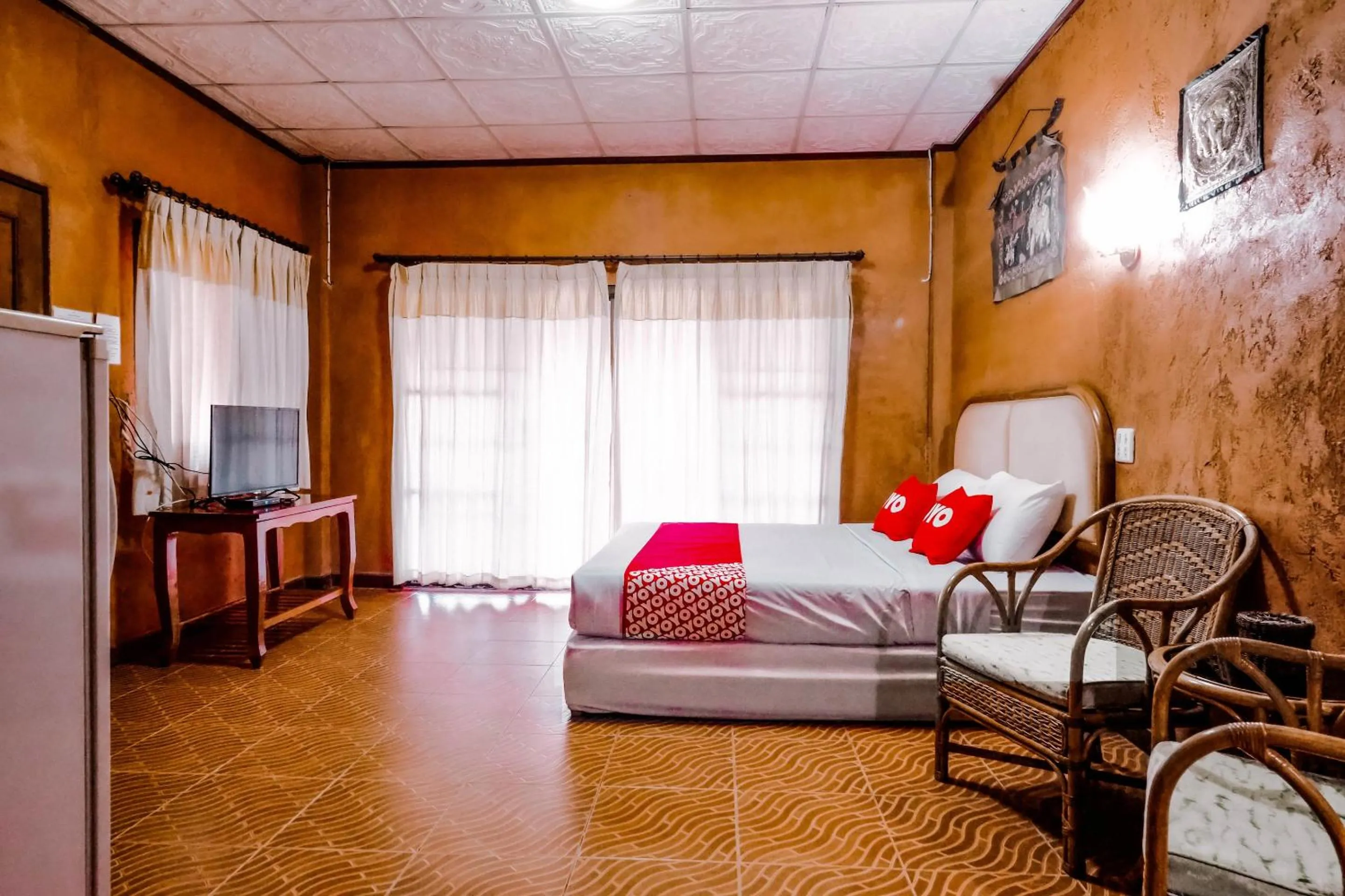 Bedroom, Bed in OYO 490 Chiangsan Golden Land Resort2