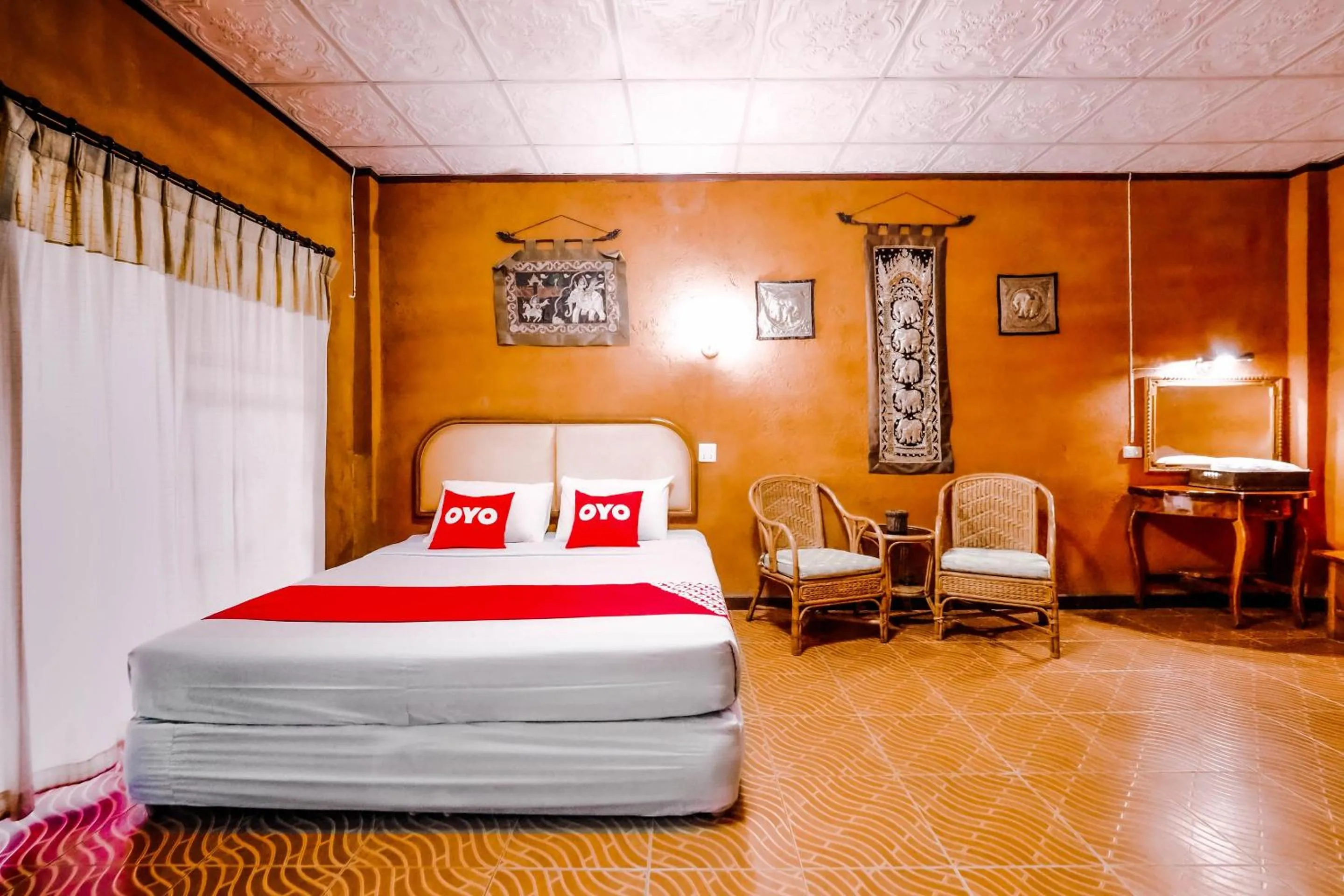 Bedroom, Bed in OYO 490 Chiangsan Golden Land Resort2